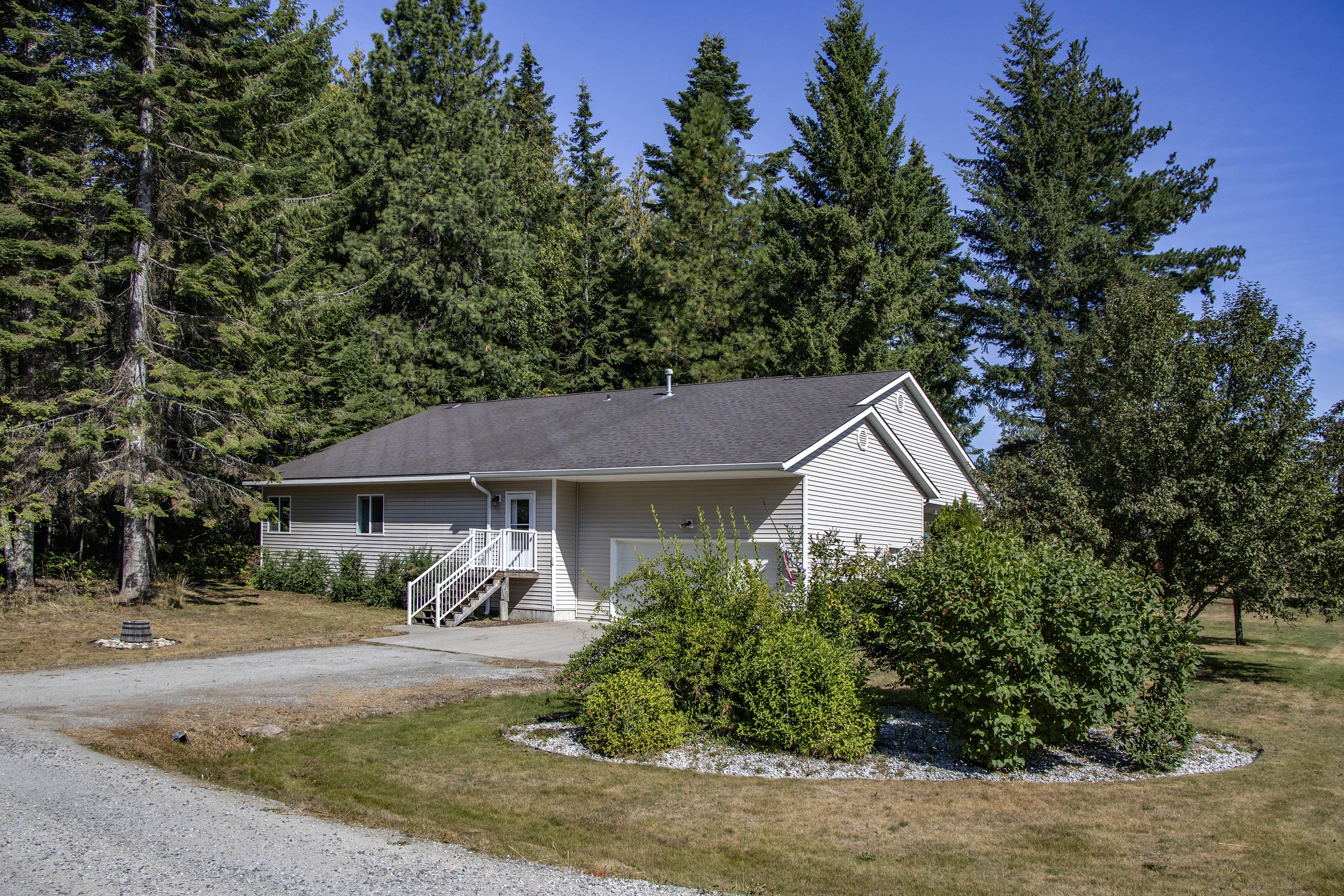 Sandpoint, Idaho, 83864, United States, 3 Bedrooms Bedrooms, ,2 BathroomsBathrooms,Residential,For Sale,1936853