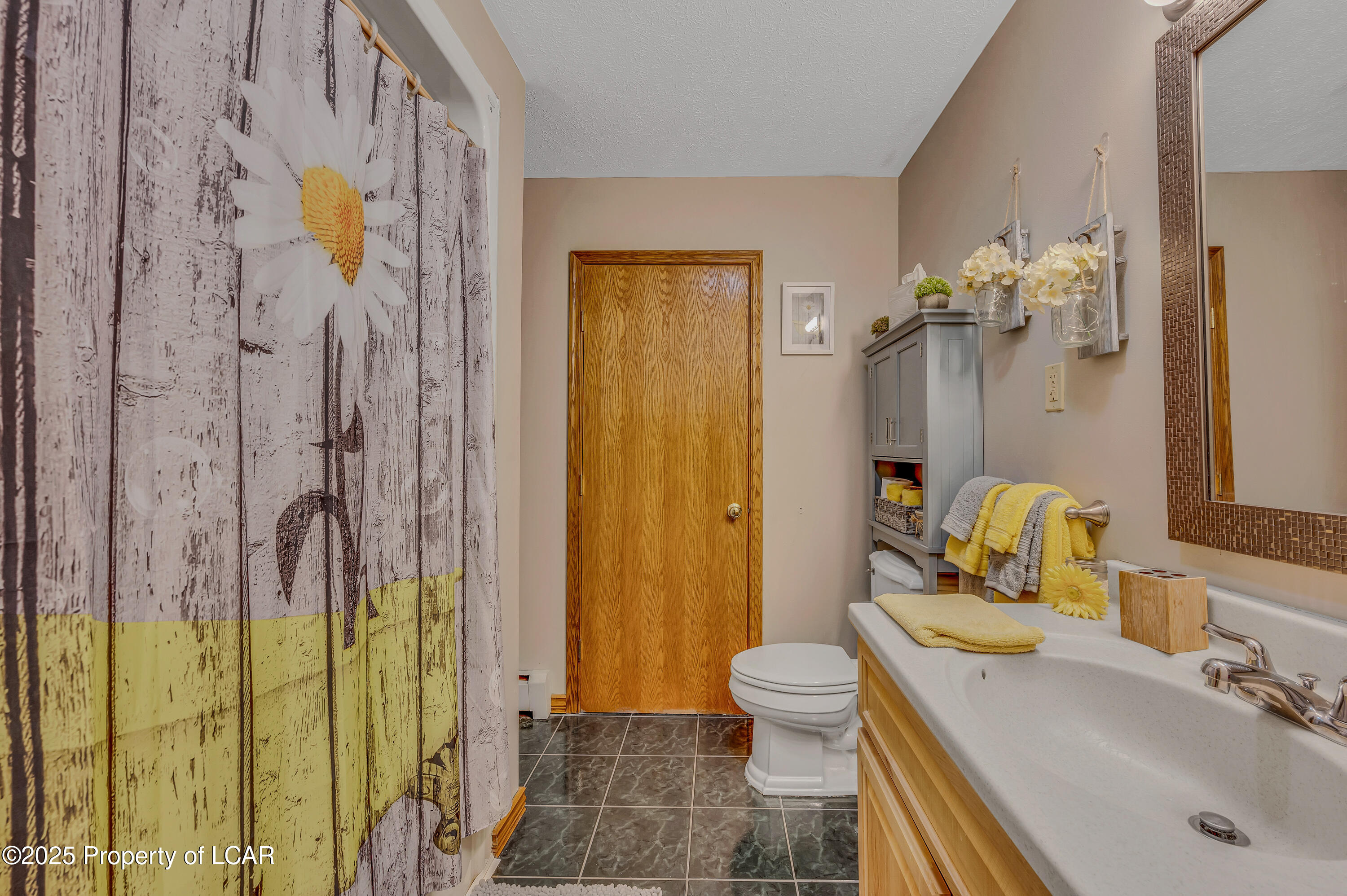 Shickshinny, Pennsylvania, 18655, United States, 4 Bedrooms Bedrooms, ,3 BathroomsBathrooms,Residential,For Sale,1923255