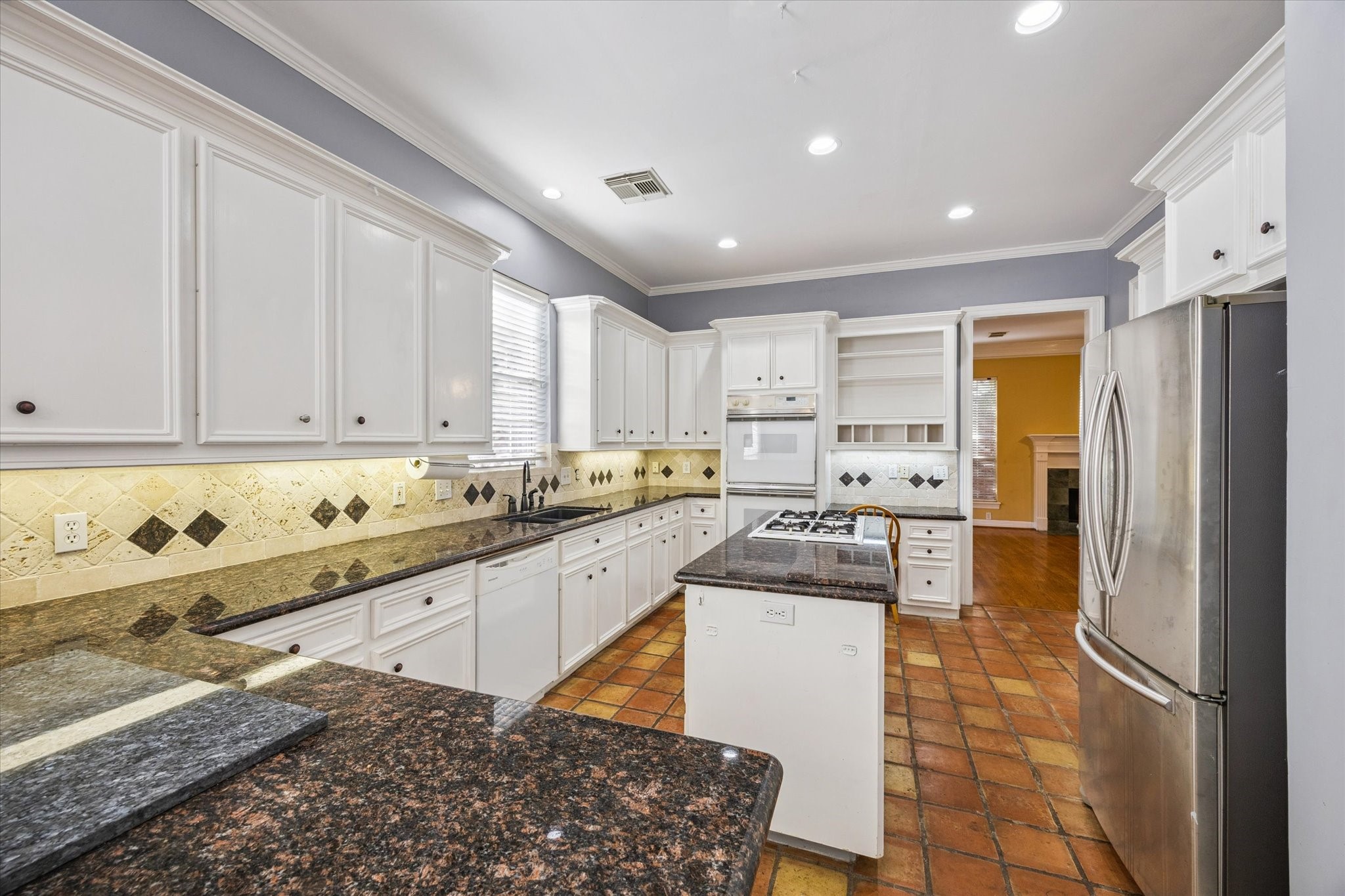  2410 Briar Ridge Drive - 物件實景