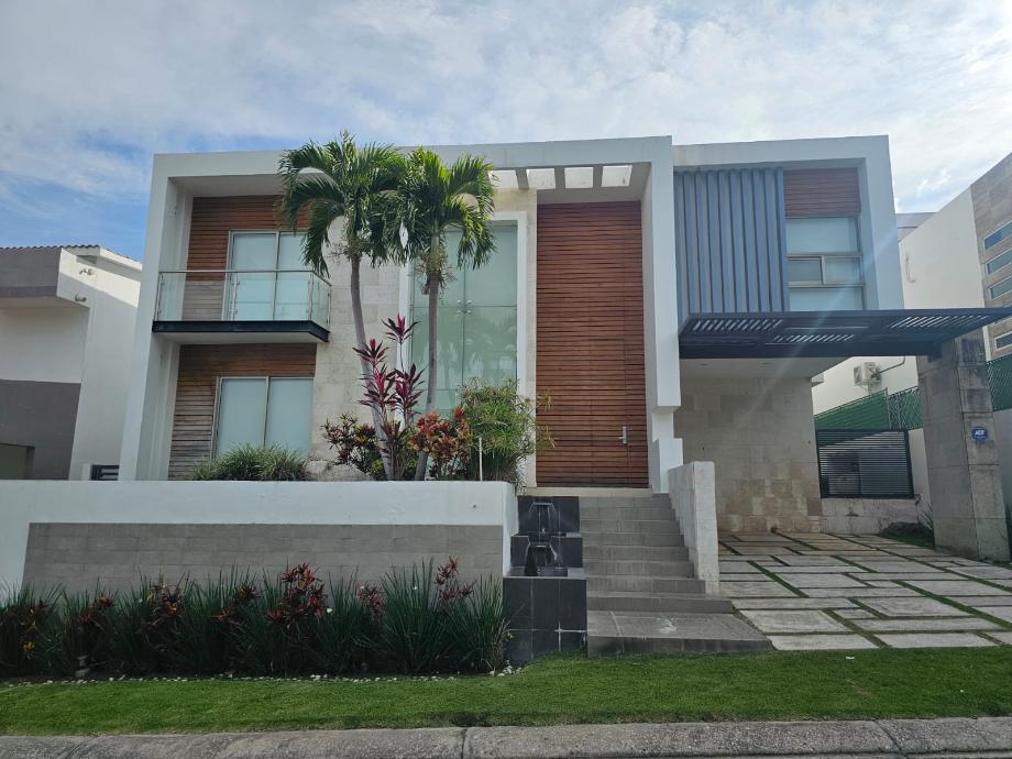 Atlatlahucan, Morelos, 62847, Mexico, 4 Bedrooms Bedrooms, ,4 BathroomsBathrooms,Residential,For Sale,1918557