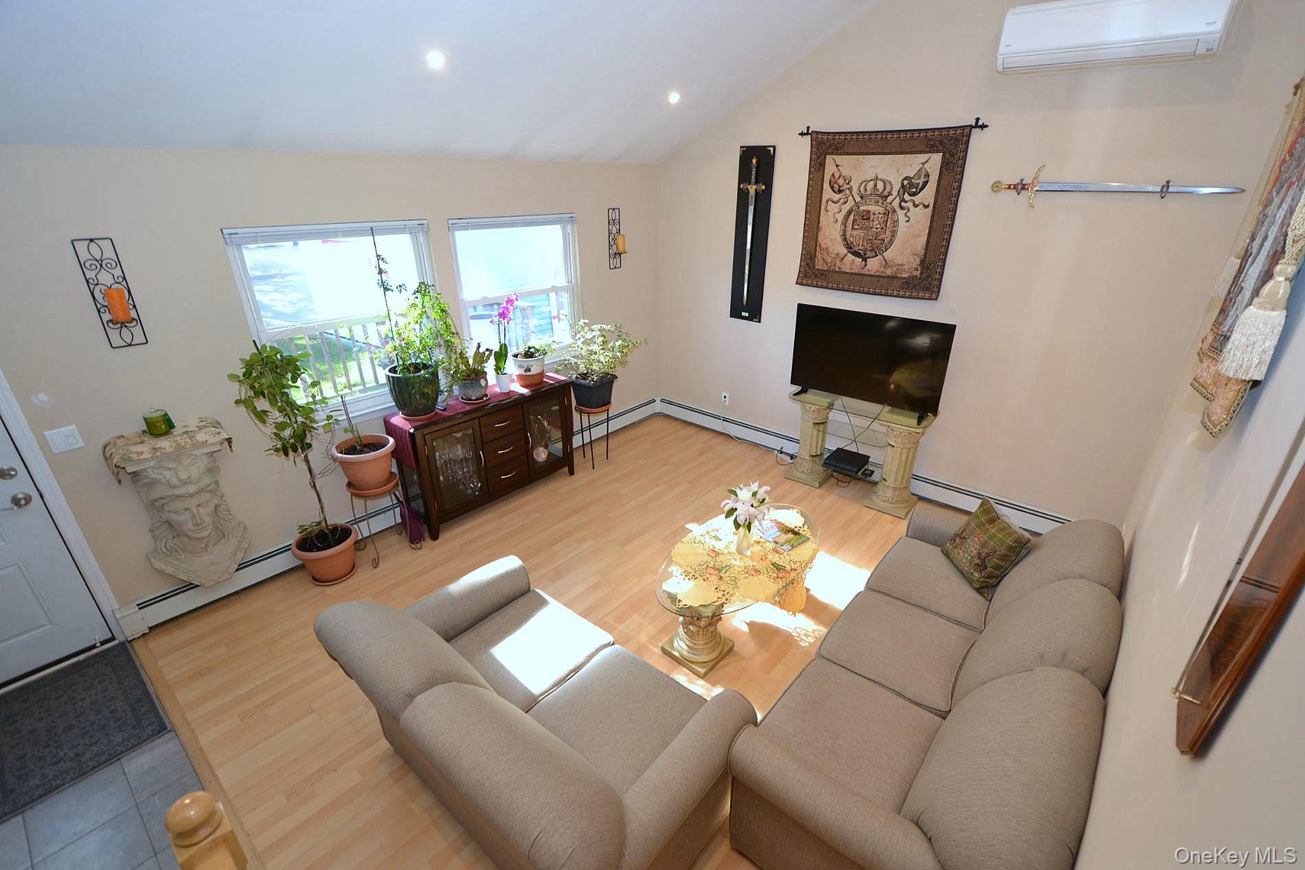 Patchogue, New York, 11772, United States, 3 Bedrooms Bedrooms, ,1 BathroomBathrooms,Residential,For Sale,1972956