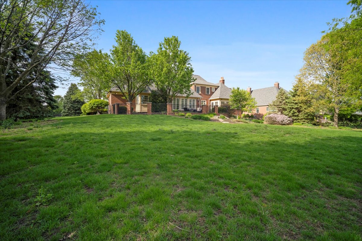 Bloomington, Illinois, 61704, United States, 4 Bedrooms Bedrooms, ,7 BathroomsBathrooms,Residential,For Sale,1941288