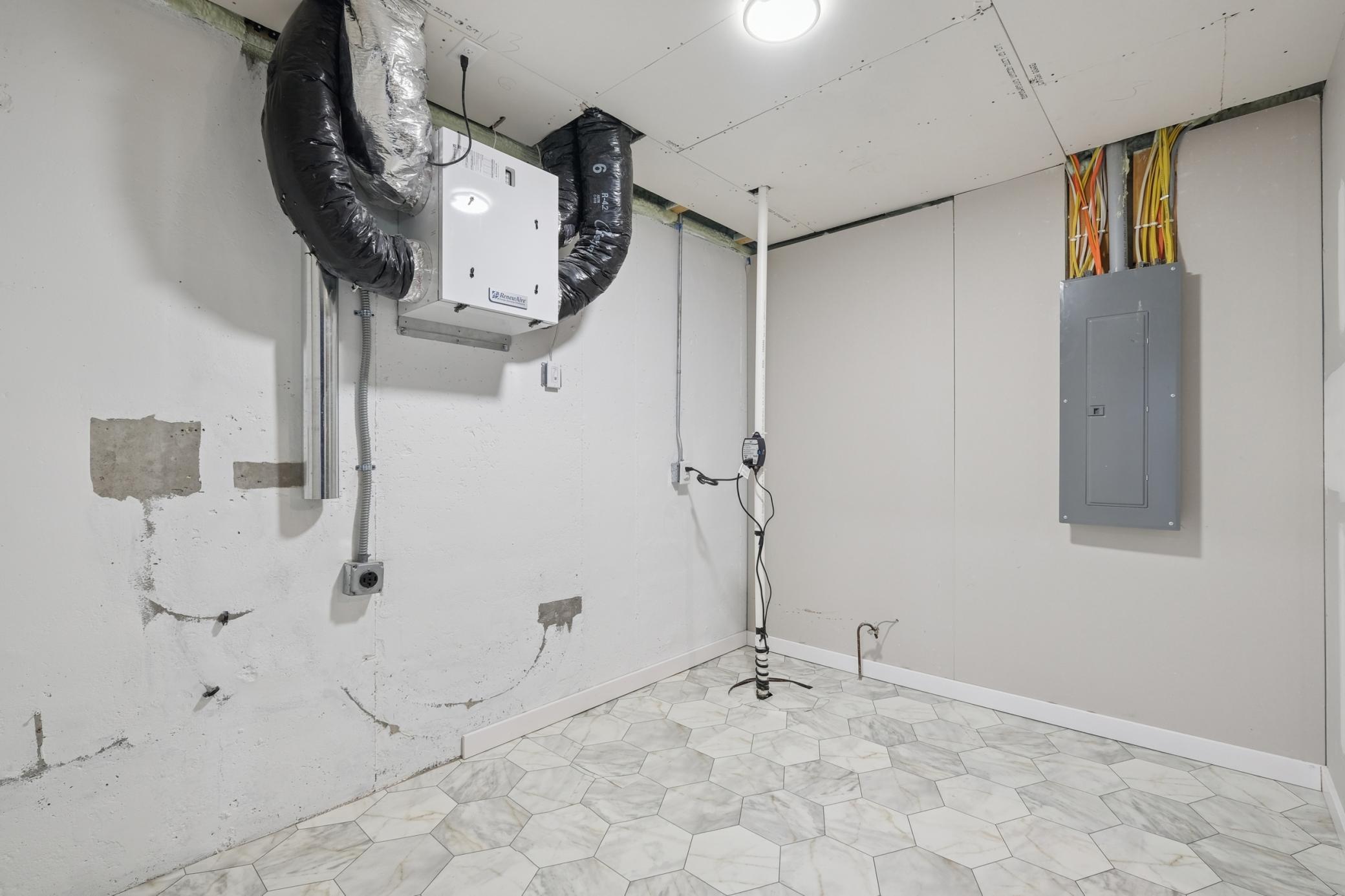 Champlin, Minnesota, 55316, United States, 5 Bedrooms Bedrooms, ,2 BathroomsBathrooms,Residential,For Sale,1991646