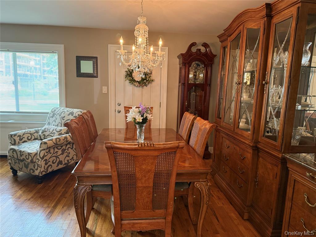 Bayside, New York, 11360, United States, 3 Bedrooms Bedrooms, ,3 BathroomsBathrooms,Residential,For Sale,1937207