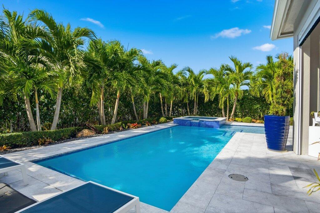 Hollywood, Florida, 33021, United States, 5 Bedrooms Bedrooms, ,3 BathroomsBathrooms,Residential,For Sale,1990187