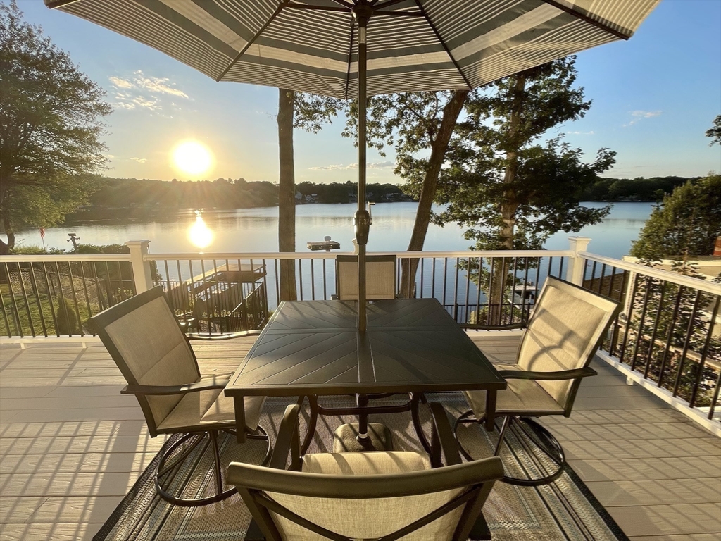Bellingham, Massachusetts, 02019, United States, 4 Bedrooms Bedrooms, ,4 BathroomsBathrooms,Residential,For Sale,1927389