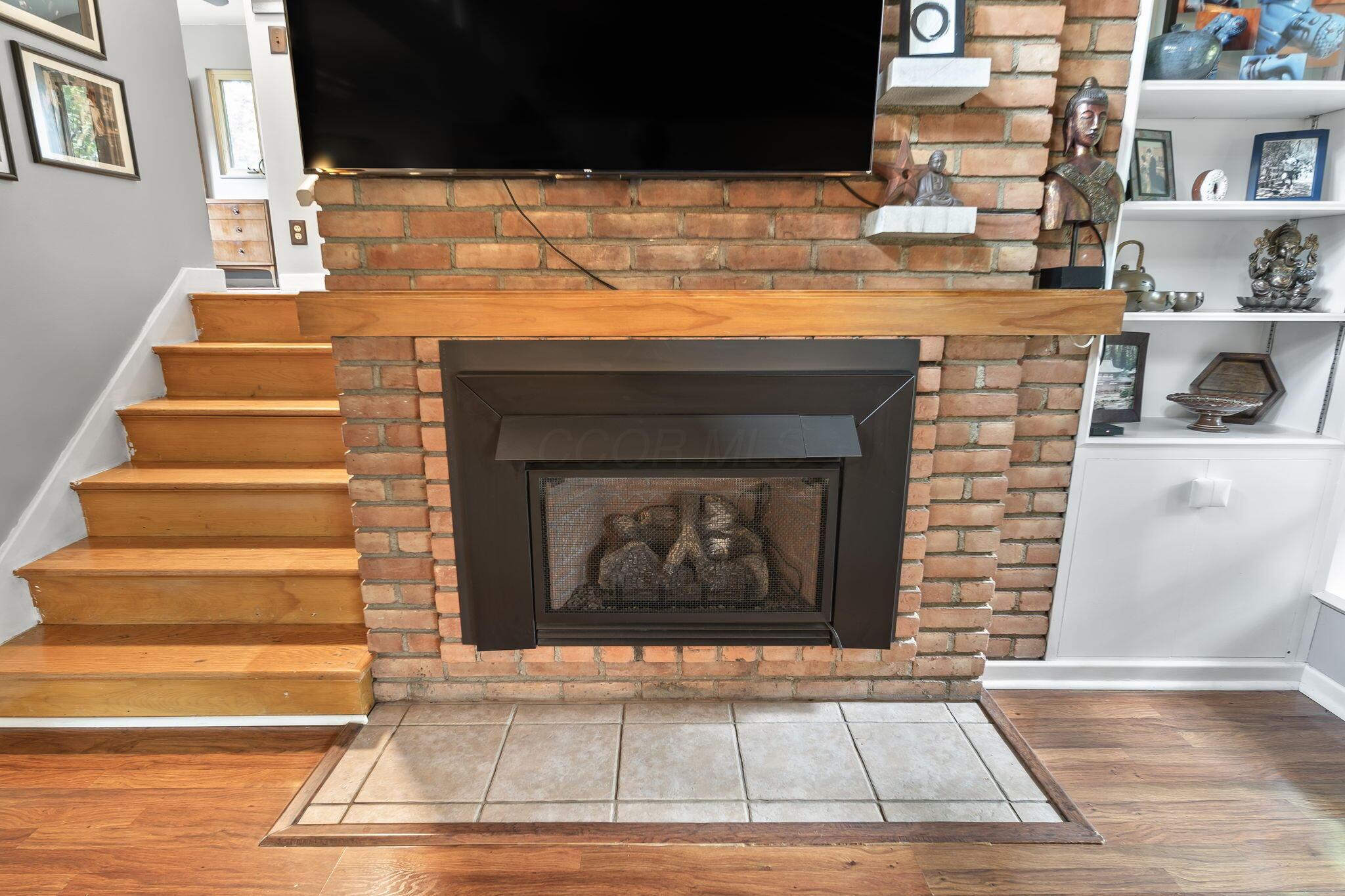 Columbus, Ohio, 43221, United States, 3 Bedrooms Bedrooms, ,4 BathroomsBathrooms,Residential,For Sale,1951333