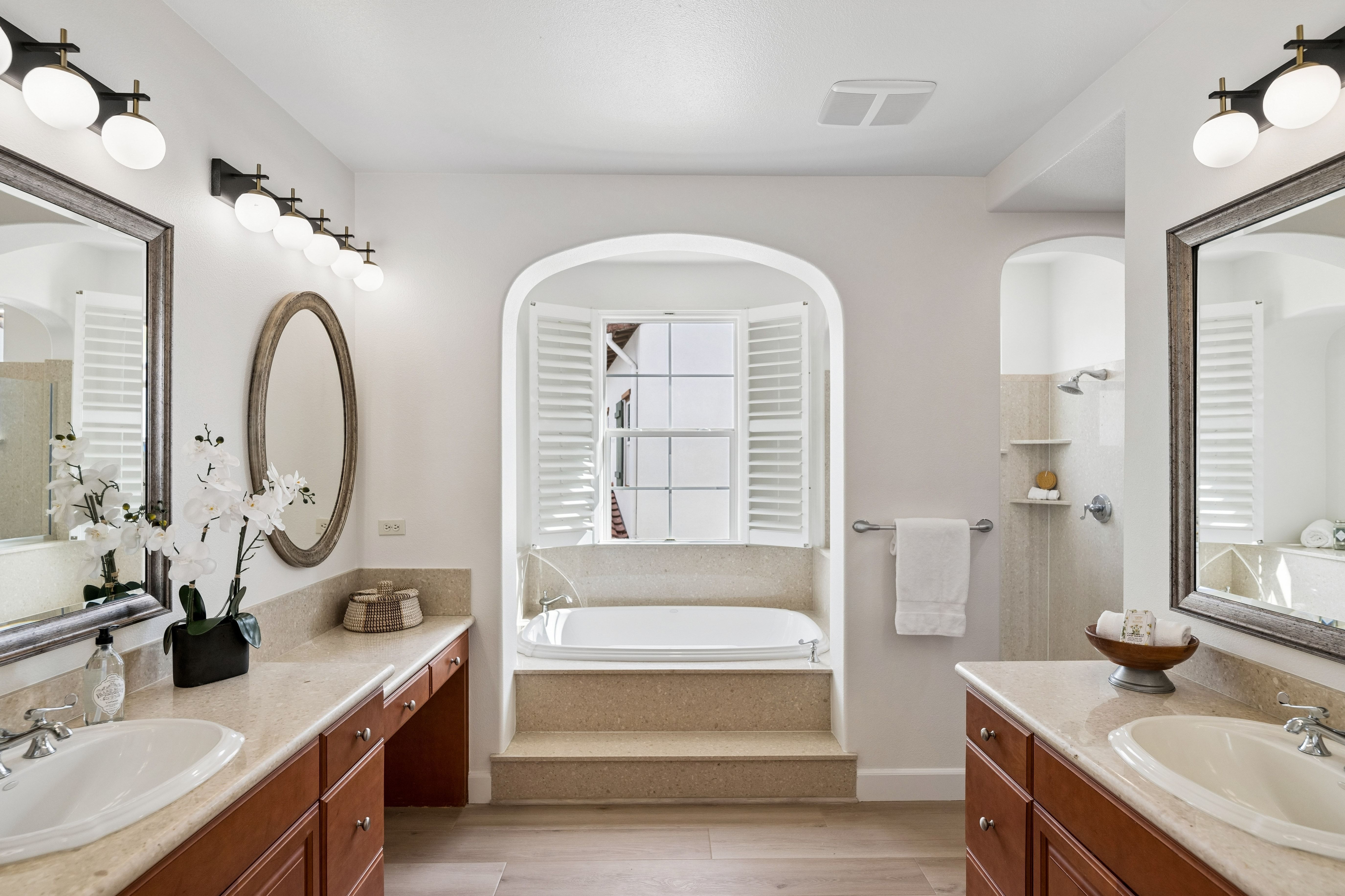  Exceptional Magnolia Residence with Courtyard Casita - 物件實景