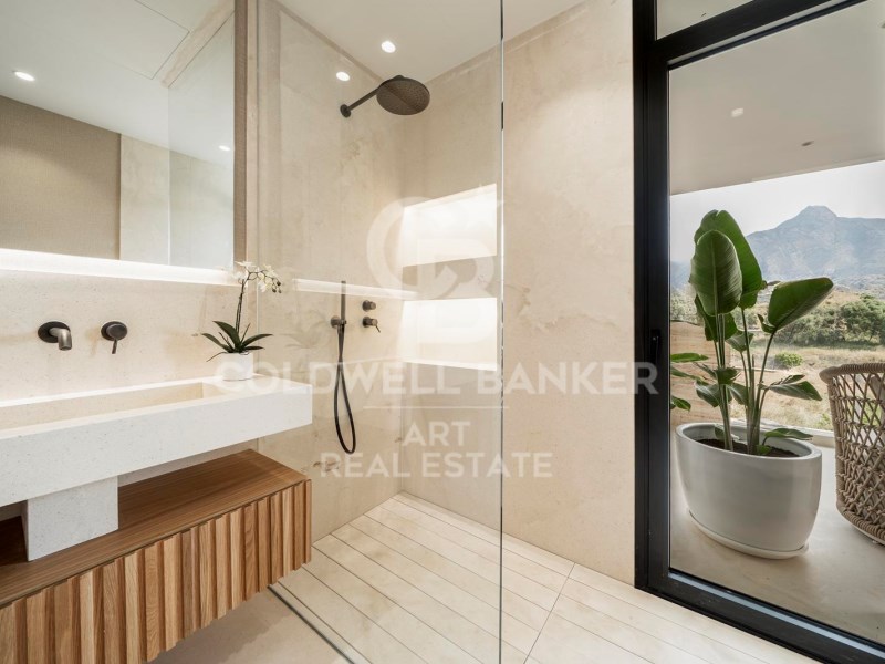 Marbella, Andalusia, ES, 2 Bedrooms Bedrooms, ,2 BathroomsBathrooms,Residential,For Sale,1874586