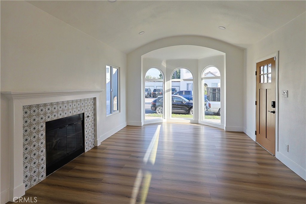 LOS ANGELES, California, 90018, United States, 3 Bedrooms Bedrooms, ,2 BathroomsBathrooms,Residential,For Sale,1747576