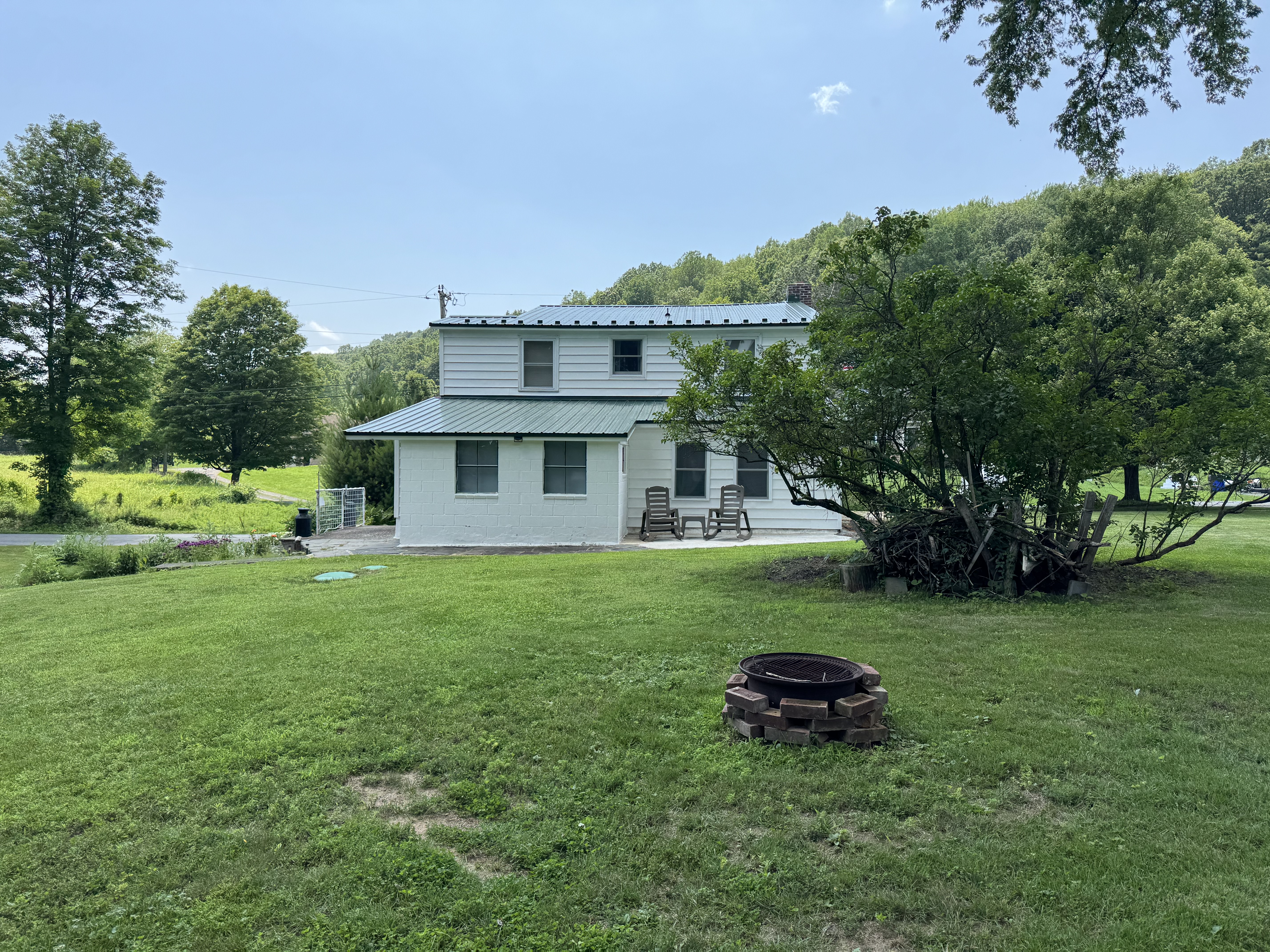 Catskill, New York, 12414, United States, 6 Bedrooms Bedrooms, ,3 BathroomsBathrooms,Residential,For Sale,1983582