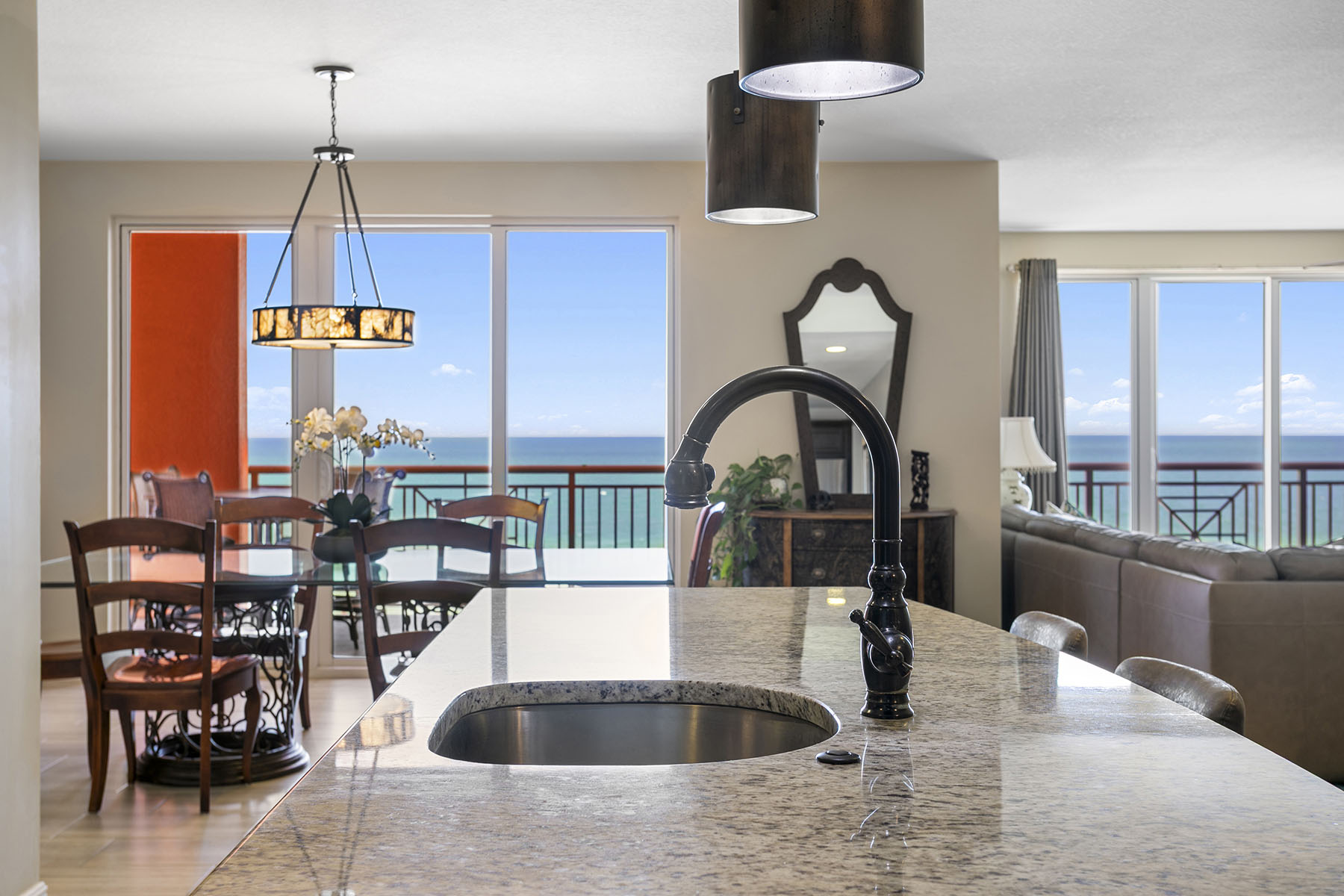  AQUALEA RESIDENCES CONDO - 物件實景