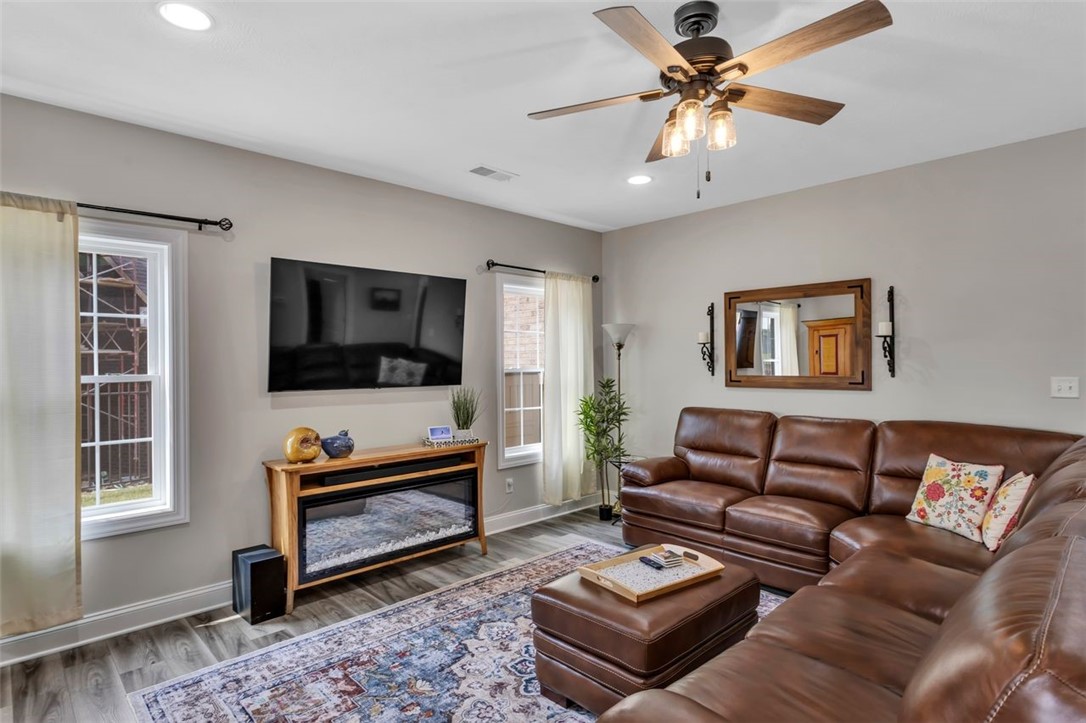 Penn Twp, Pennsylvania, 15644, United States, 3 Bedrooms Bedrooms, ,3 BathroomsBathrooms,Residential,For Sale,1941868