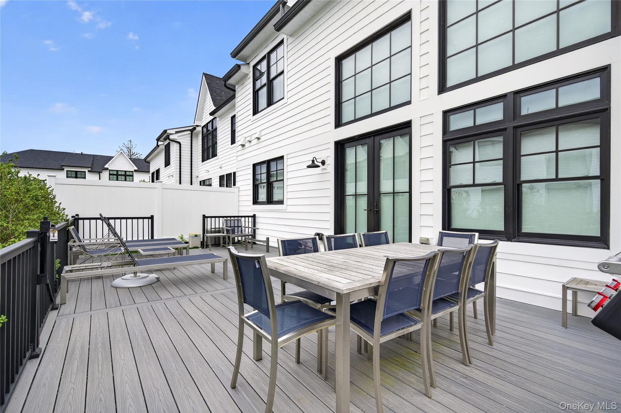  63 Three Ponds Lane W, Woodbury, NY, 11797 - 物件實景