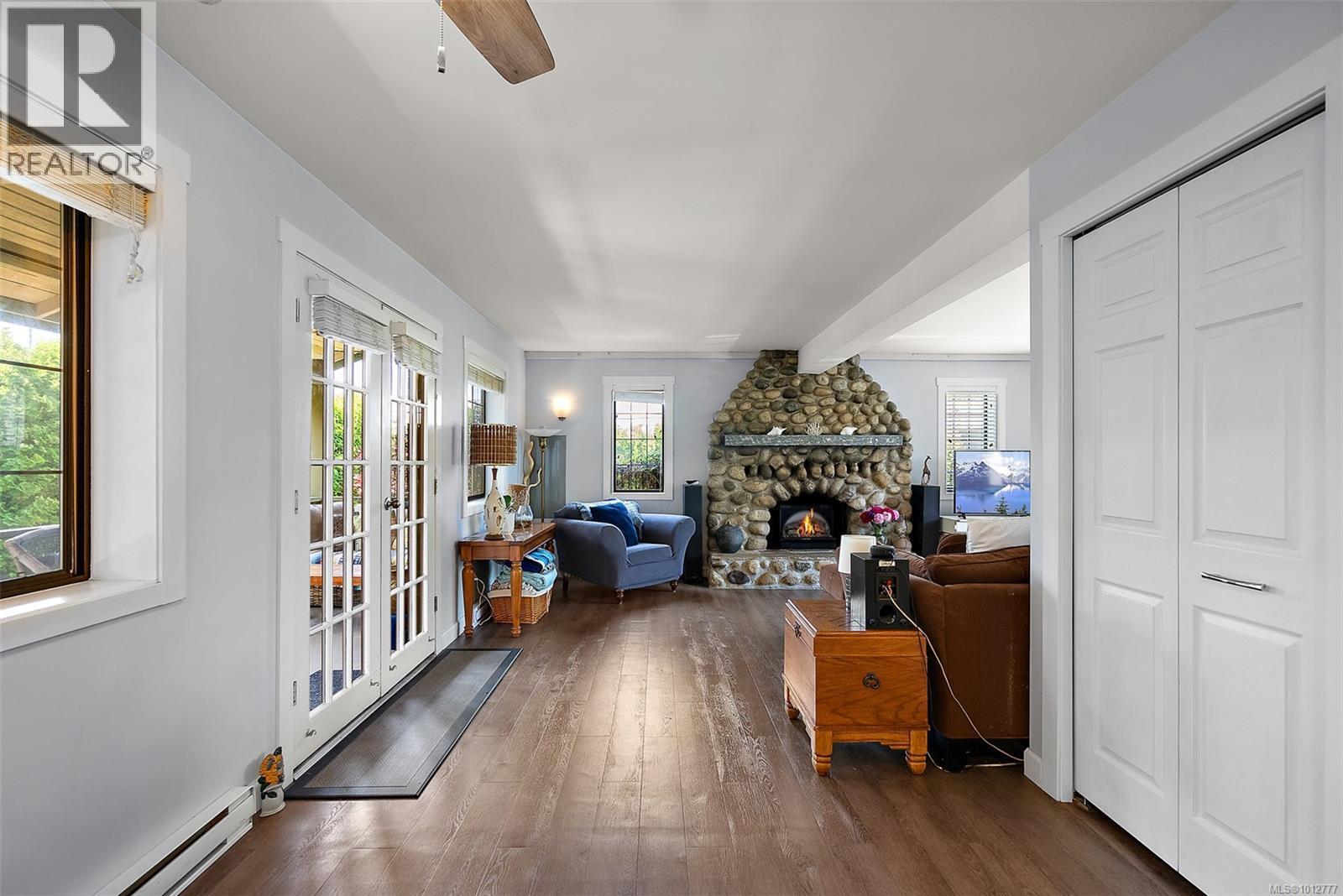 VIEW ROYAL, British Columbia, V9B 6N7, CA, 5 Bedrooms Bedrooms, ,3 BathroomsBathrooms,Residential,For Sale,1951757