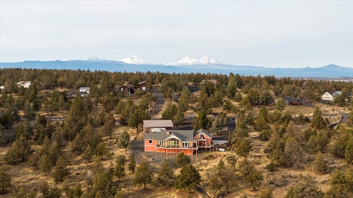 Bend, Oregon, 97703, United States, 3 Bedrooms Bedrooms, ,2 BathroomsBathrooms,Residential,For Sale,2005740