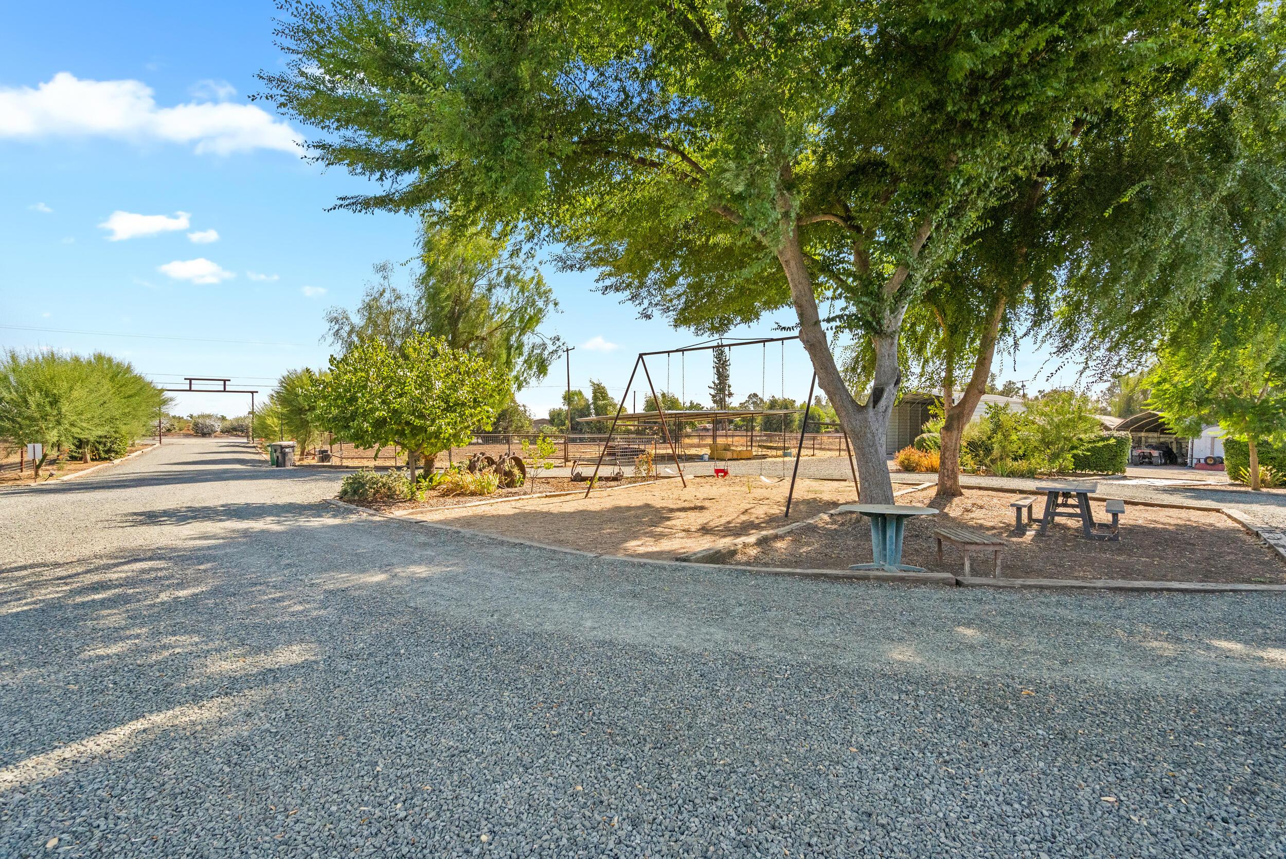 Terra Bella, California, 93270, United States, 3 Bedrooms Bedrooms, ,2 BathroomsBathrooms,Residential,For Sale,1981595