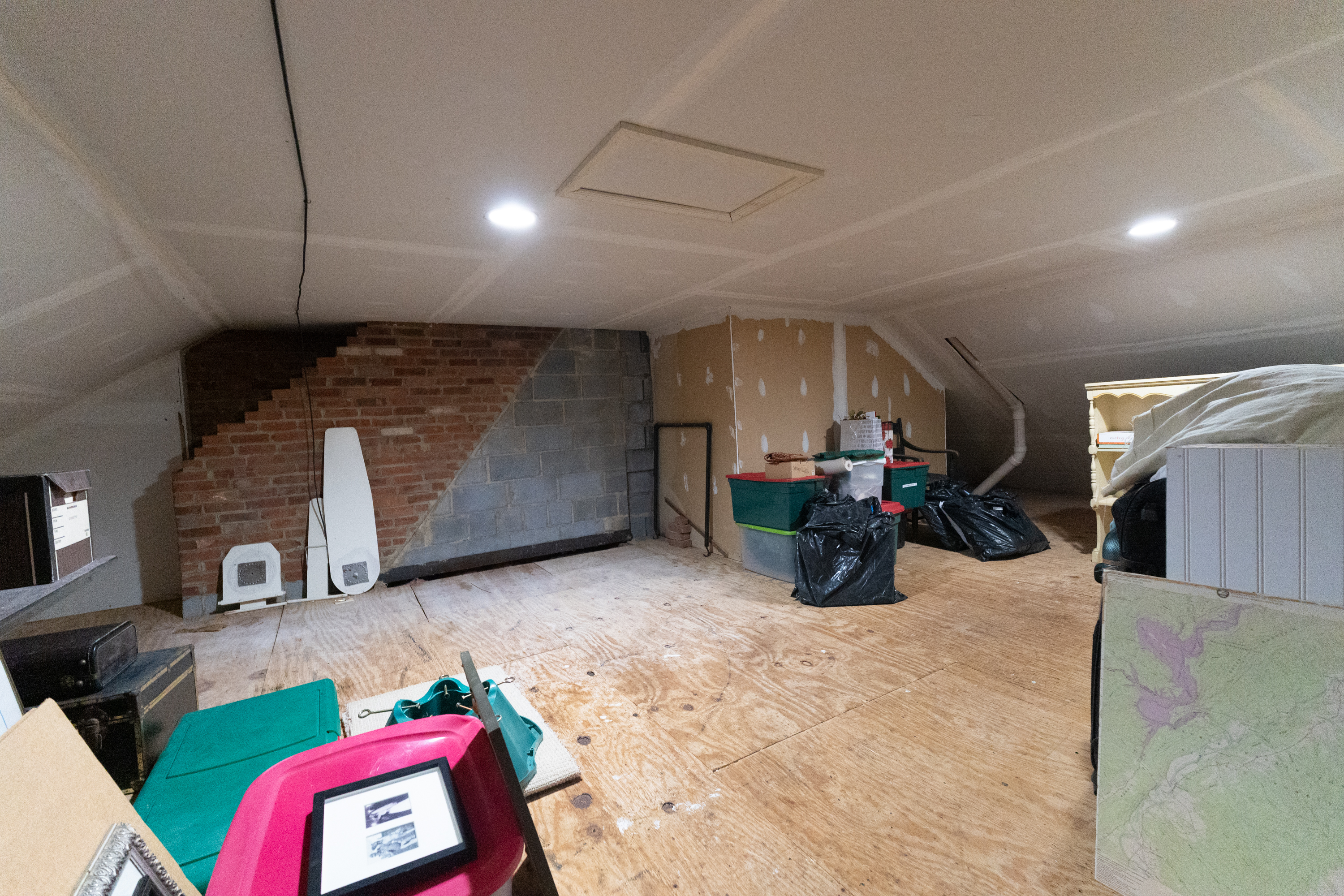  5614 Hot Springs Rd - 物件實景