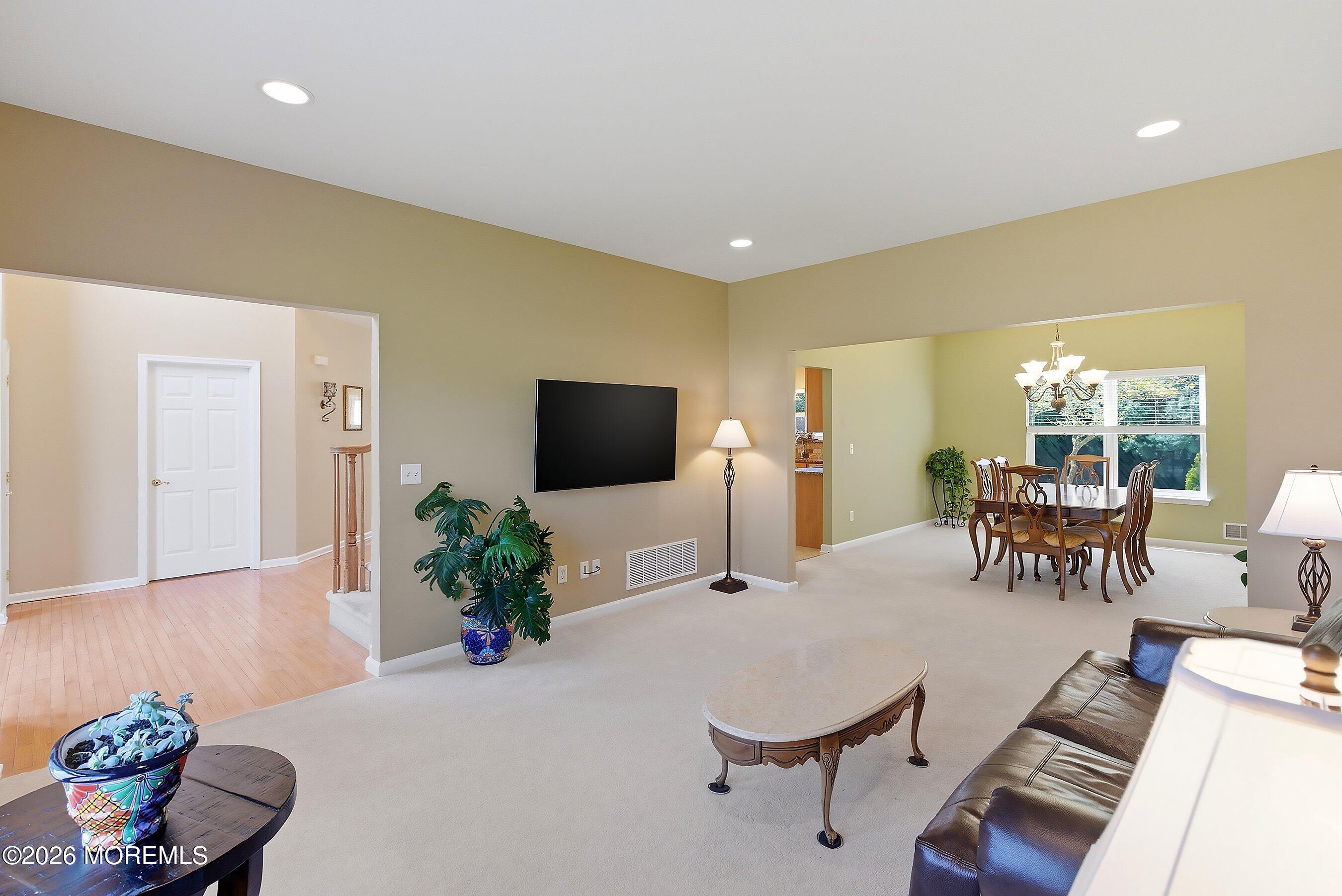 Manchester, New Jersey, 08759, United States, 5 Bedrooms Bedrooms, ,3 BathroomsBathrooms,Residential,For Sale,2040445