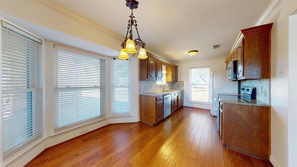 Forney, Texas, 75126, United States, 6 Bedrooms Bedrooms, ,6 BathroomsBathrooms,Residential,For Sale,1991936