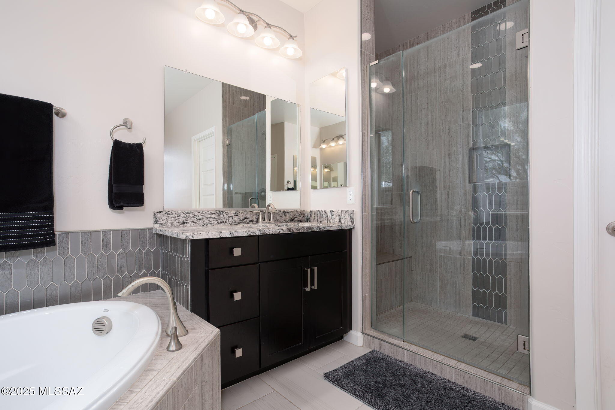 Oro Valley, Arizona, 85742, United States, 3 Bedrooms Bedrooms, ,3 BathroomsBathrooms,Residential,For Sale,1919699