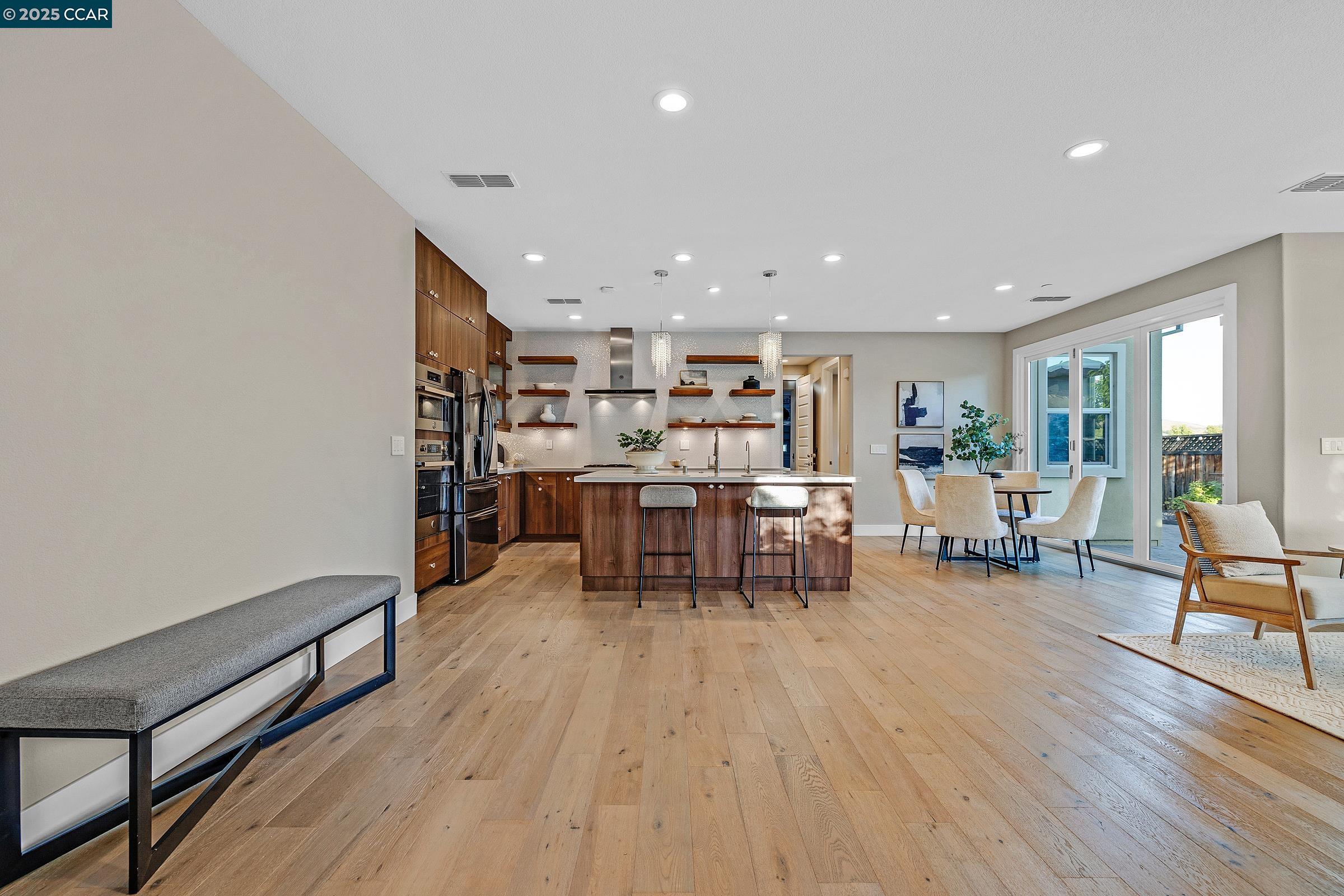 Dublin, California, 94568, United States, 4 Bedrooms Bedrooms, ,3 BathroomsBathrooms,Residential,For Sale,1949817