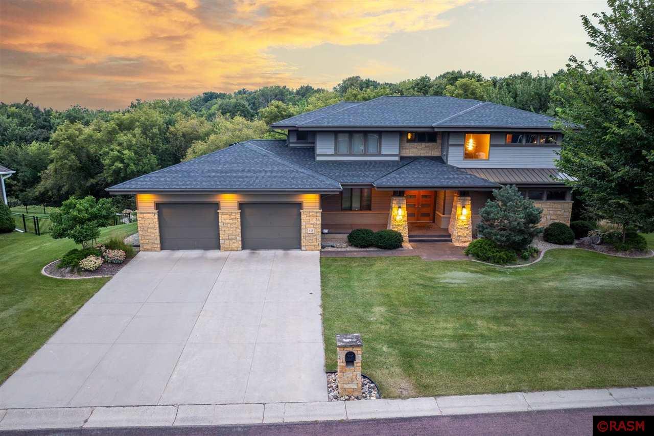 Mankato, Minnesota, 56001, United States, 5 Bedrooms Bedrooms, ,3 BathroomsBathrooms,Residential,For Sale,1976470