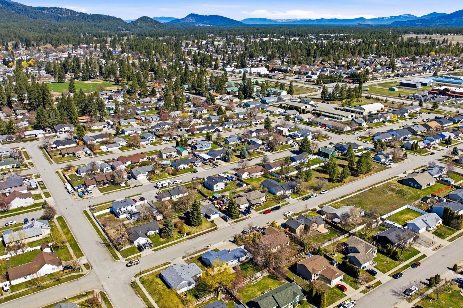  Single-Level Living with Key Updates - 物件實景