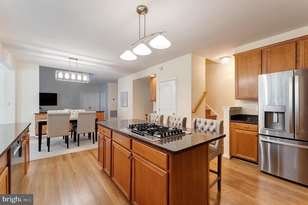 Herndon, Virginia, 20171, United States, 4 Bedrooms Bedrooms, ,5 BathroomsBathrooms,Residential,For Sale,1974486