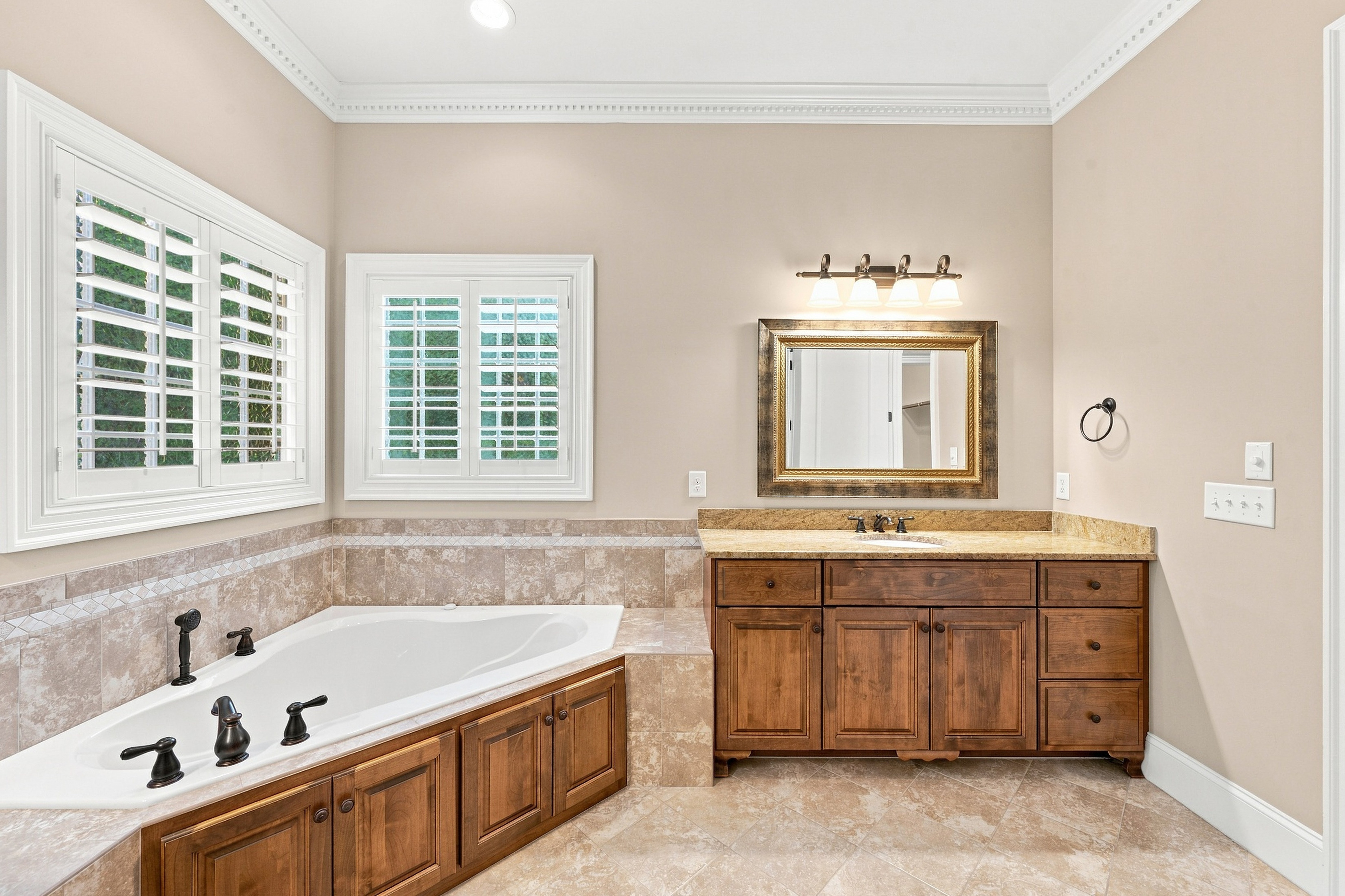  702 Cambridge Hall Loop, Apex, NC 27539 - 物件實景