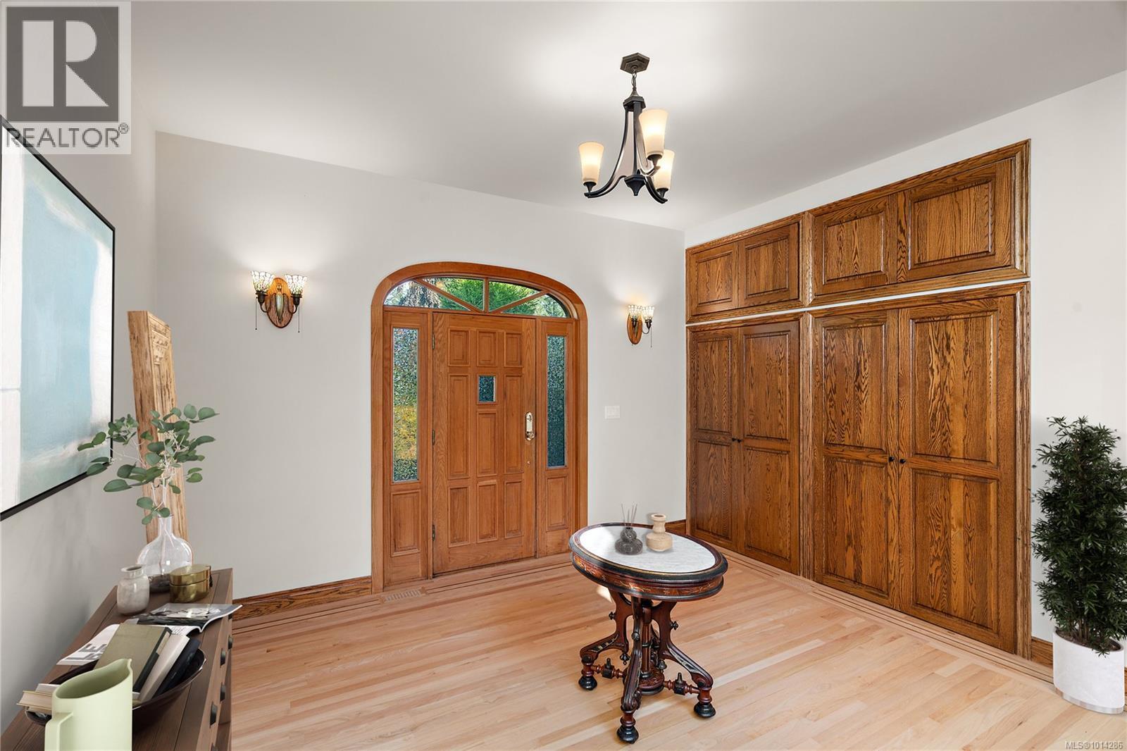 NORTH SAANICH, British Columbia, V8L 5P8, CA, 7 Bedrooms Bedrooms, ,10 BathroomsBathrooms,Residential,For Sale,1950627