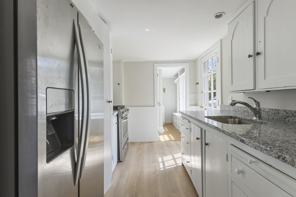 Hingham, Massachusetts, 02043, United States, 4 Bedrooms Bedrooms, ,3 BathroomsBathrooms,Residential,For Sale,1881278