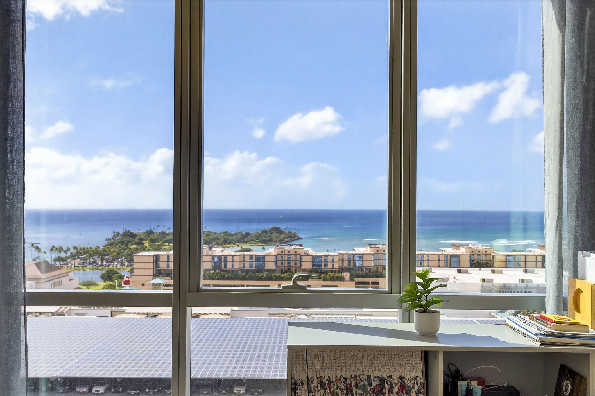 Honolulu, Hawaii, 96814, United States, 2 Bedrooms Bedrooms, ,2 BathroomsBathrooms,Residential,For Sale,1990475