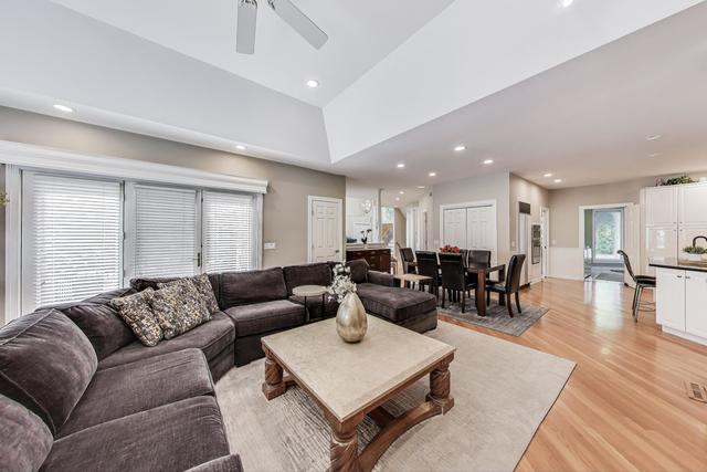 Dundee, Illinois, 60118, United States, 4 Bedrooms Bedrooms, ,5 BathroomsBathrooms,Residential,For Sale,1977469