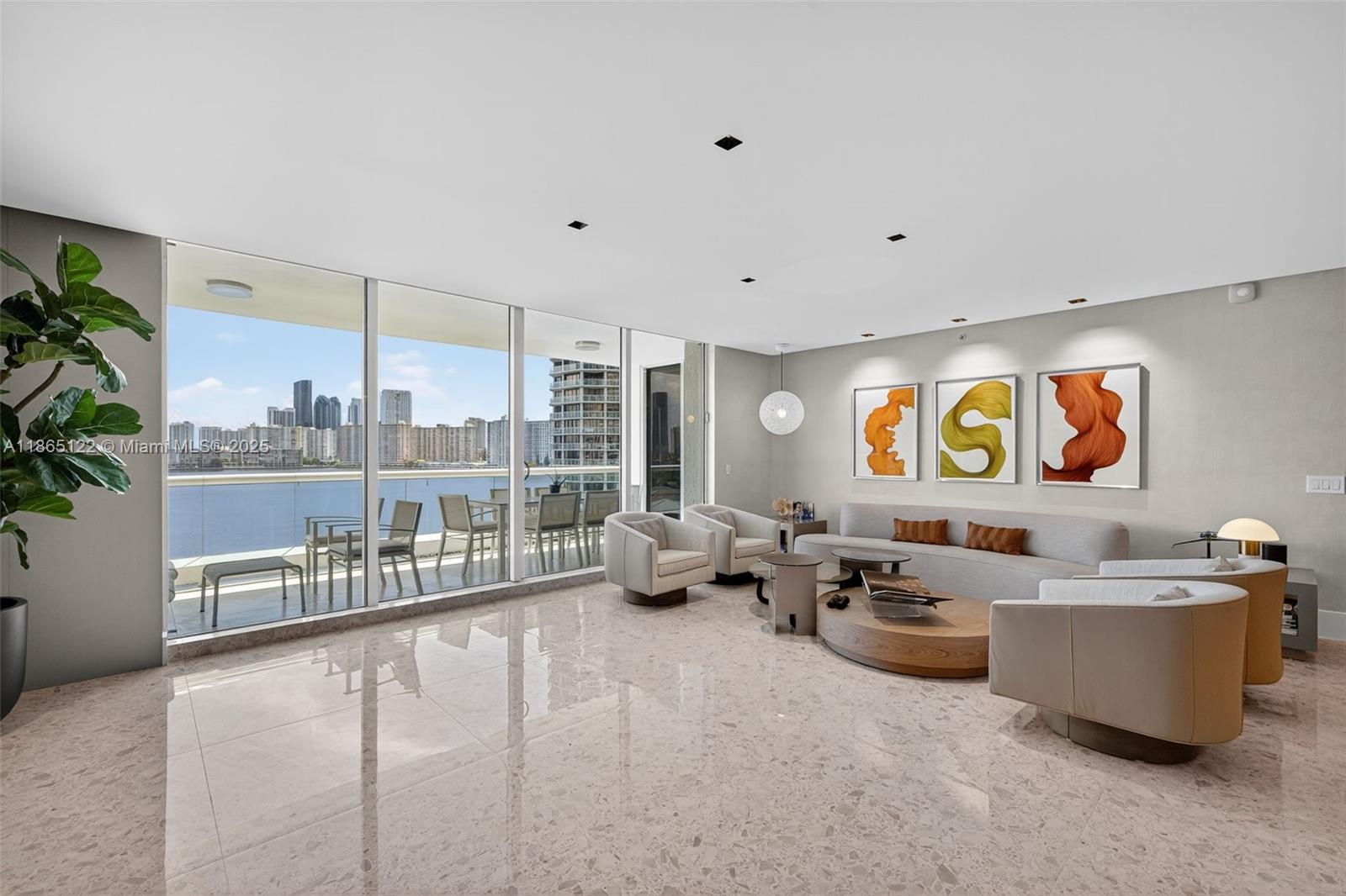 Aventura, Florida, 33160, United States, 3 Bedrooms Bedrooms, ,4 BathroomsBathrooms,Residential,For Sale,1942054