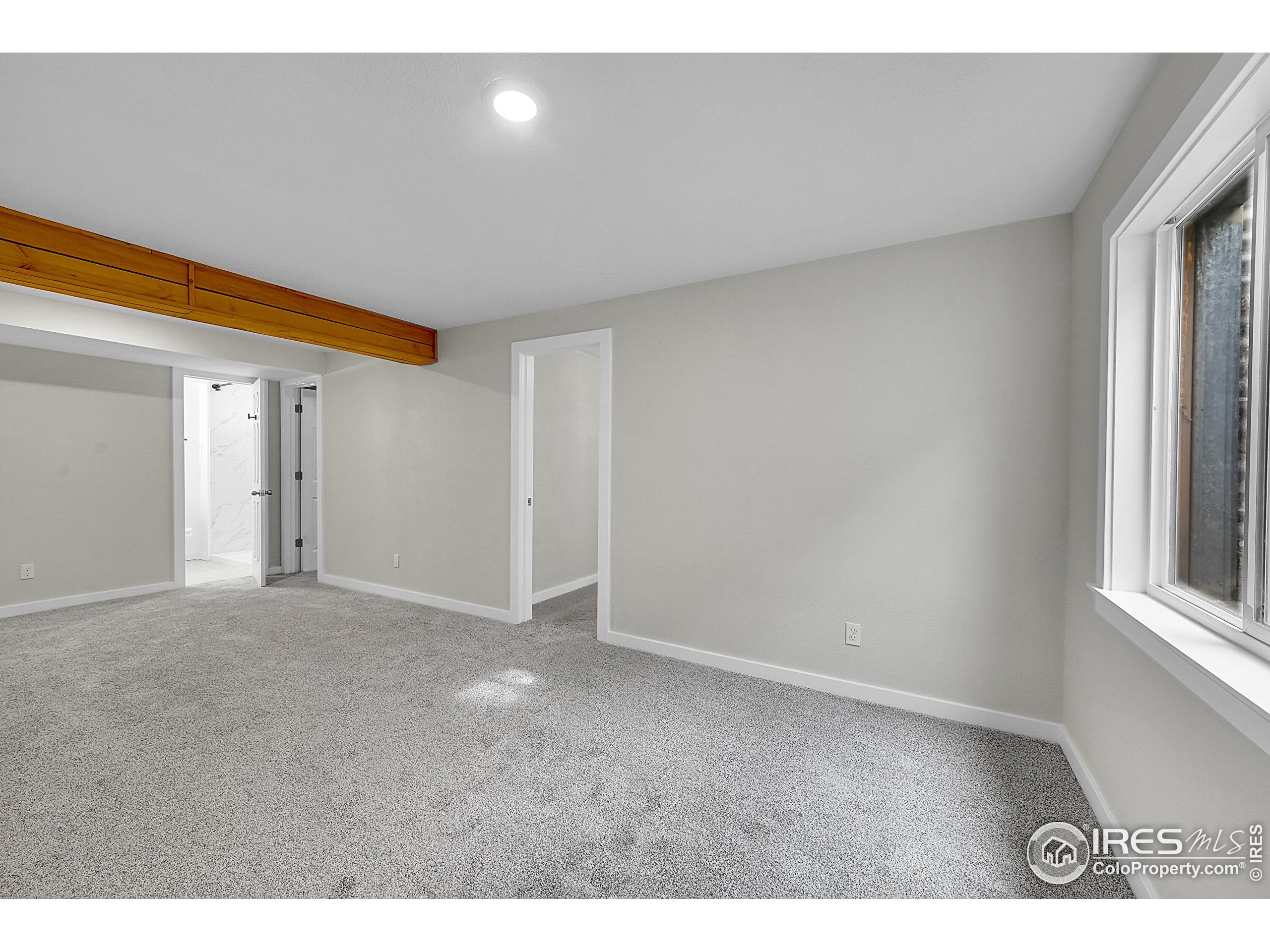 Longmont, Colorado, 80501, United States, 4 Bedrooms Bedrooms, ,1 BathroomBathrooms,Residential,For Sale,1989639