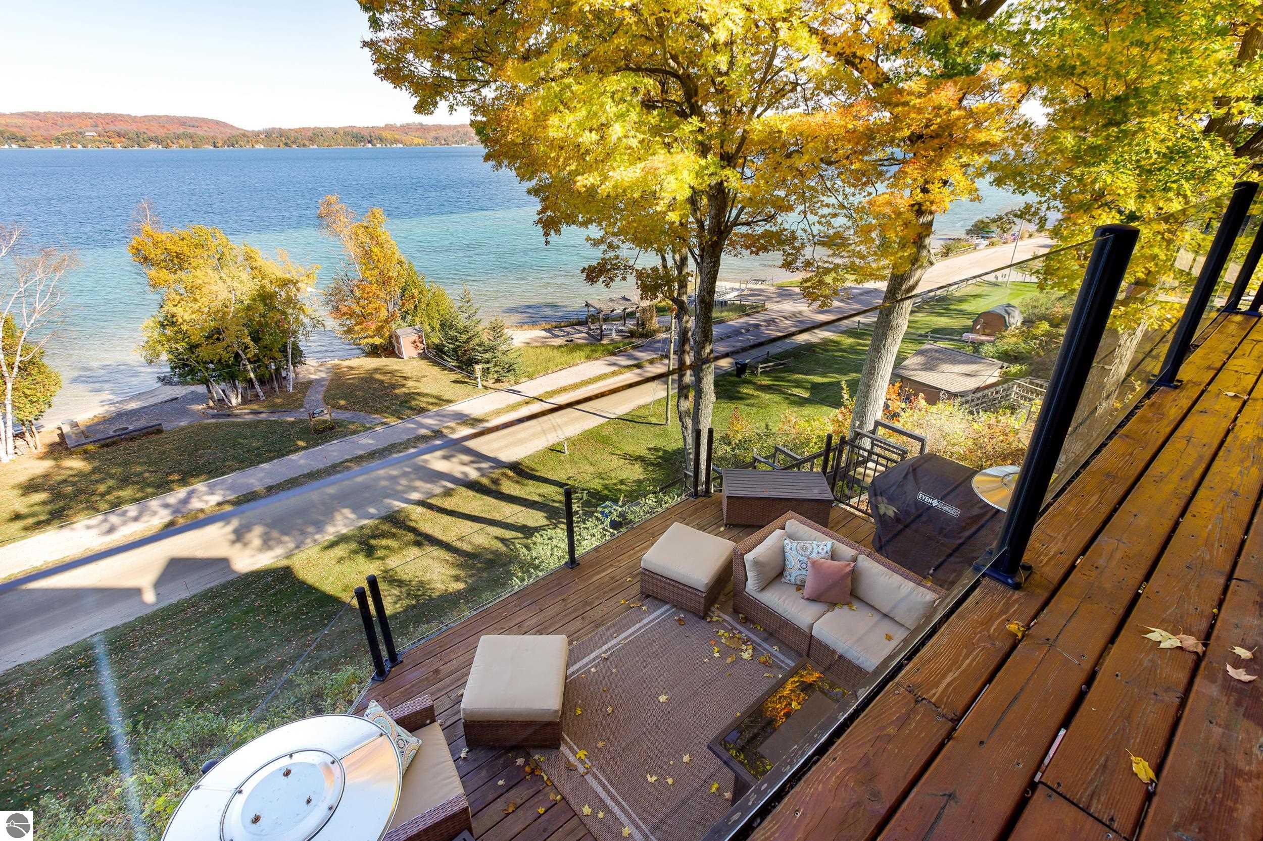 Beulah, Michigan, 49617, United States, 5 Bedrooms Bedrooms, ,3 BathroomsBathrooms,Residential,For Sale,1987104