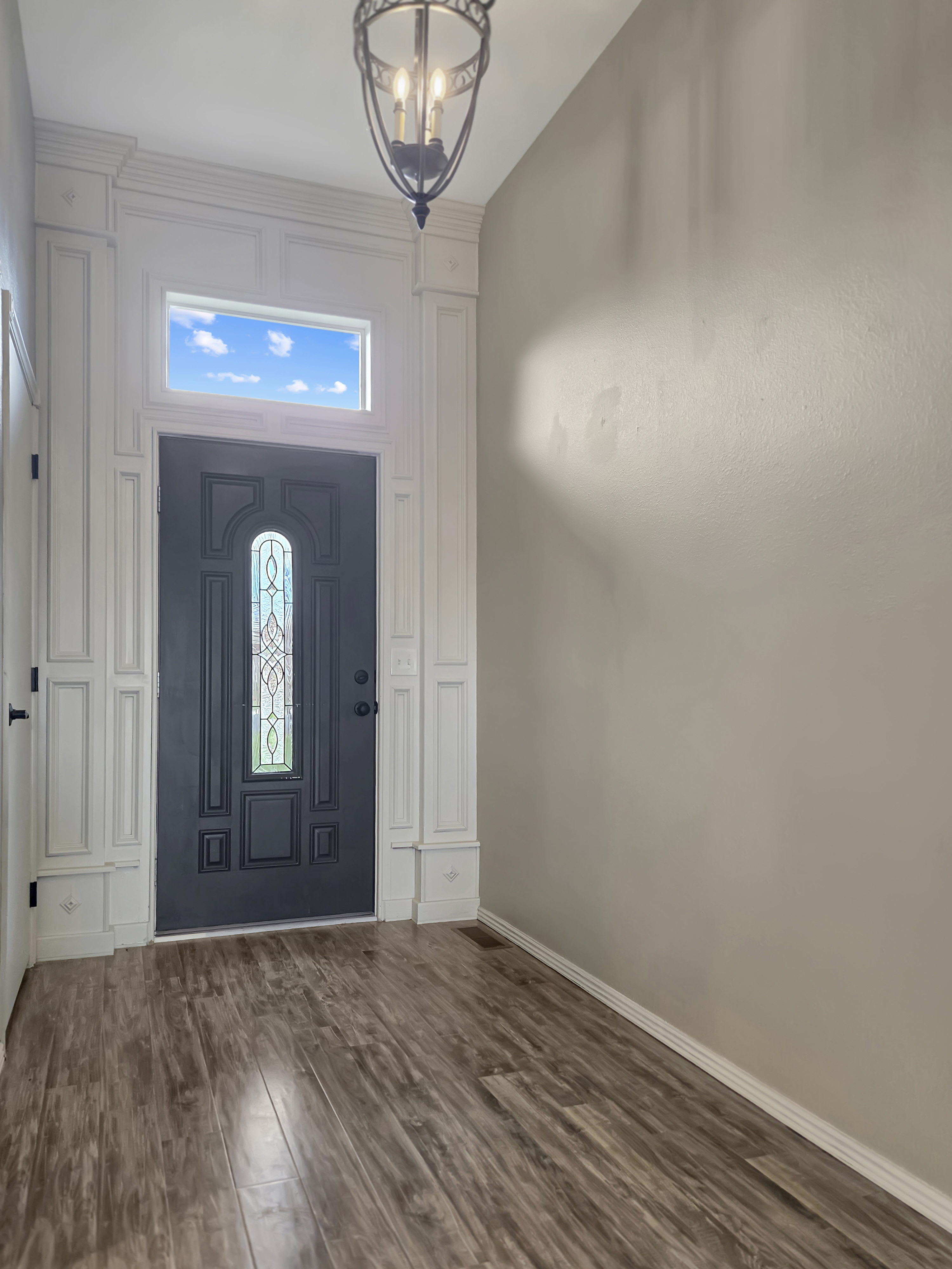 Sheridan, Wyoming, 82801, United States, 5 Bedrooms Bedrooms, ,3 BathroomsBathrooms,Residential,For Sale,1993883