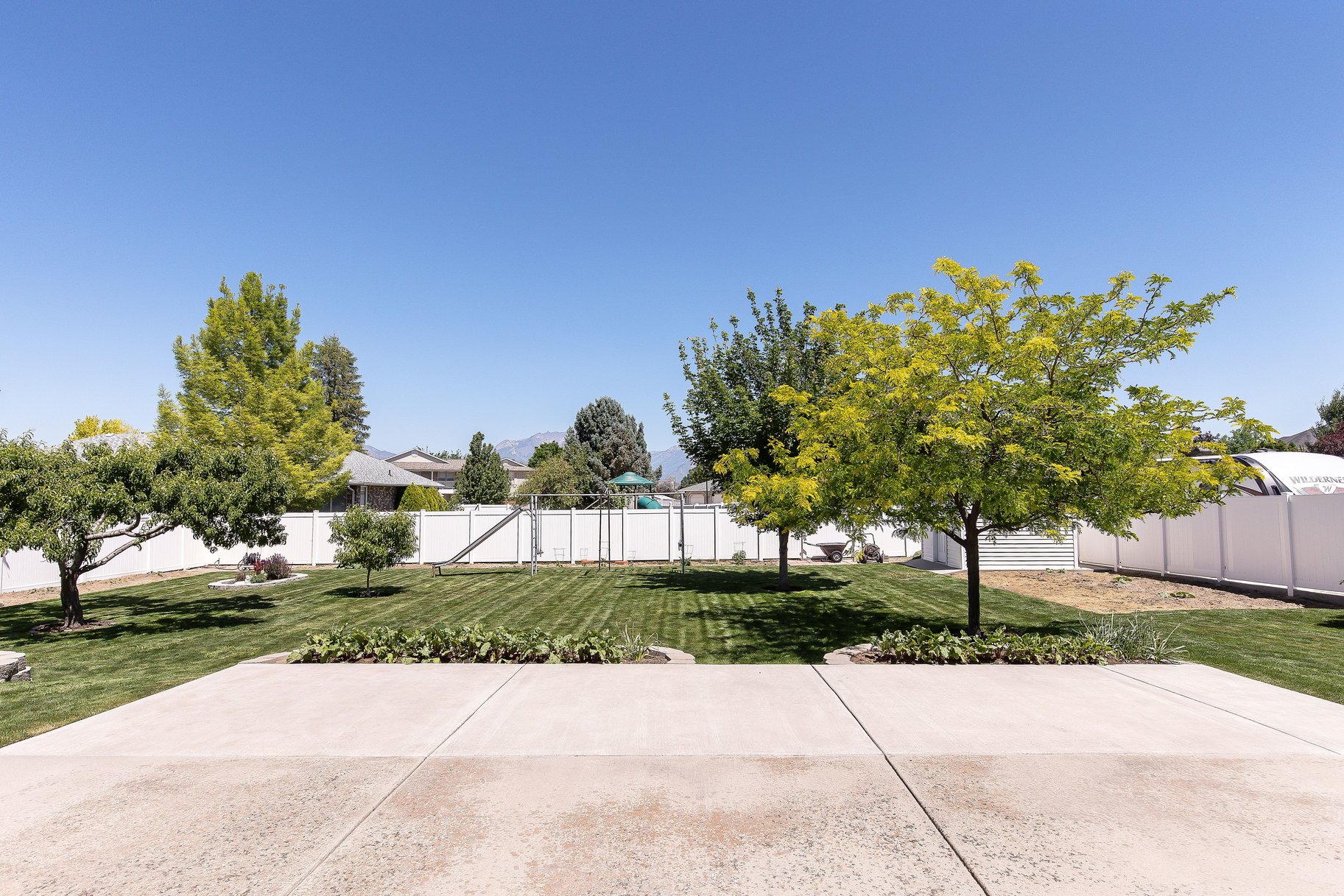 Lovingly Maintained Exceptional Home - 物件實景