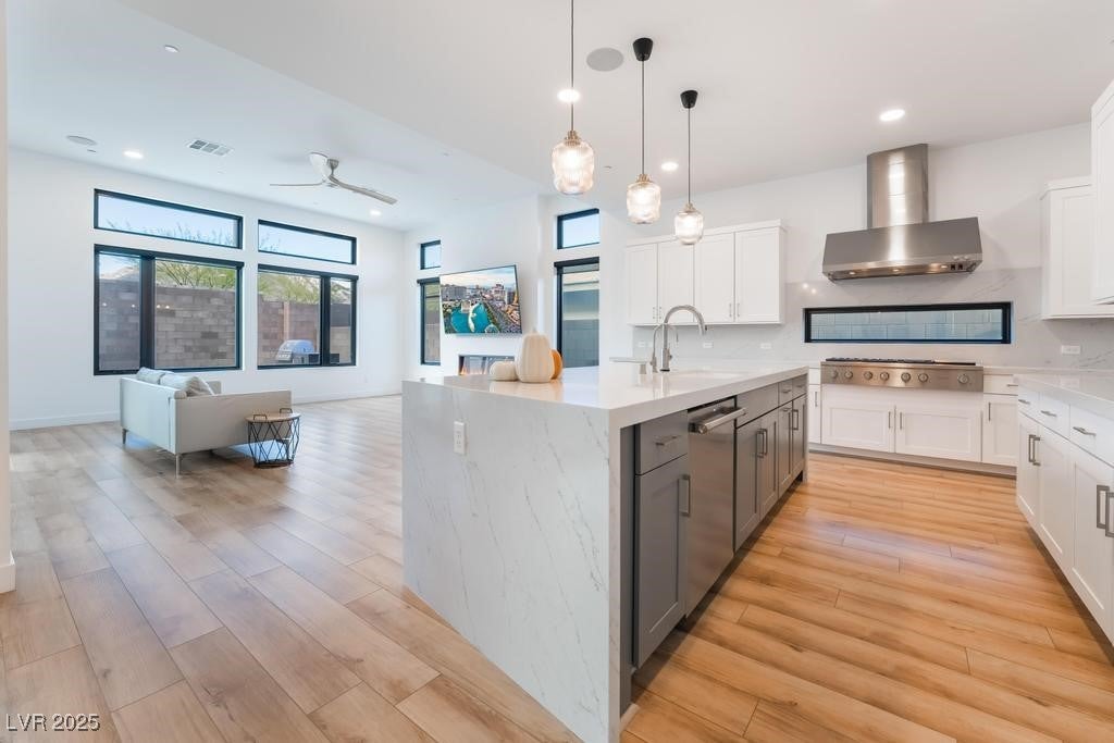 Las Vegas, Nevada, 89138, United States, 4 Bedrooms Bedrooms, ,4 BathroomsBathrooms,Residential,For Sale,1981768