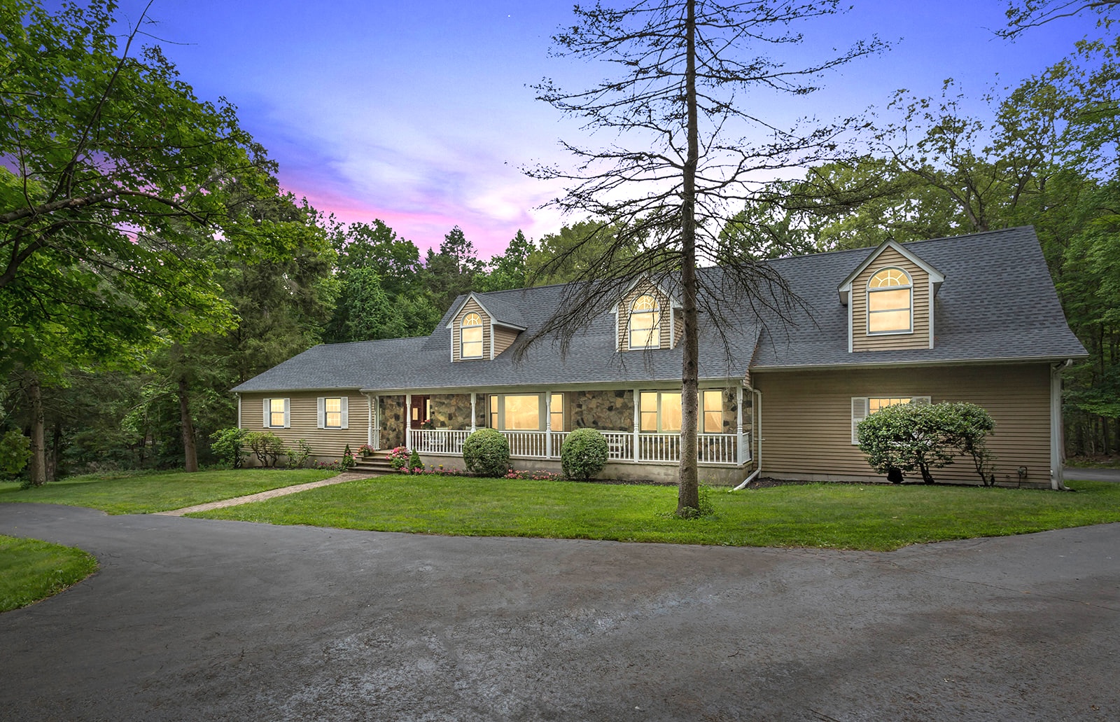 Ringwood, New Jersey, 07456, United States, 7 Bedrooms Bedrooms, ,4 BathroomsBathrooms,Residential,For Sale,1943457