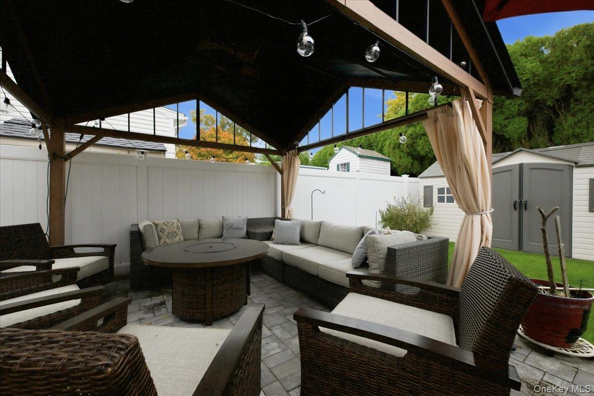 Merrick, New York, 11566, United States, 3 Bedrooms Bedrooms, ,3 BathroomsBathrooms,Residential,For Sale,1986518