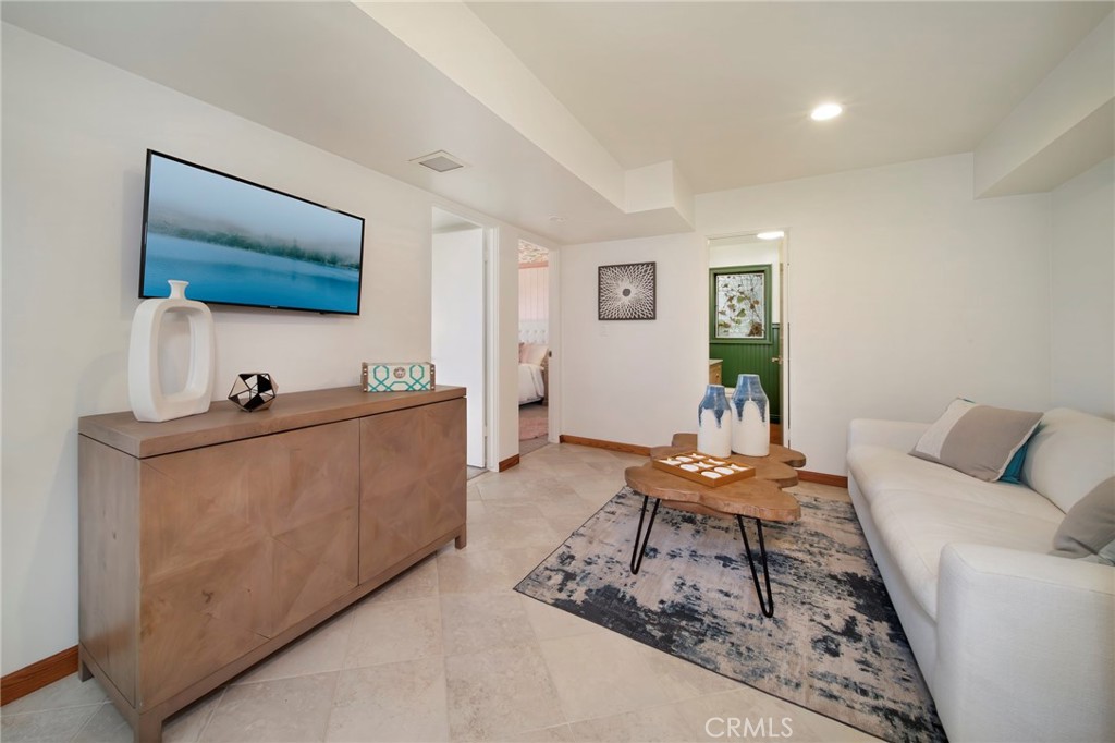Laguna Beach, California, 92651, United States, 3 Bedrooms Bedrooms, ,3 BathroomsBathrooms,Residential,For Sale,1927395