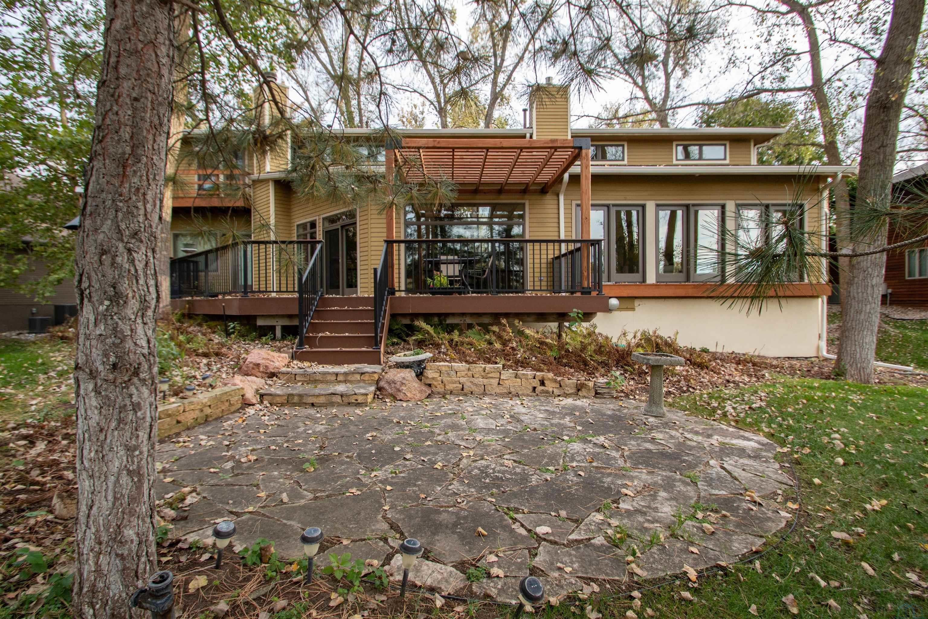 Dakota Dunes, South Dakota, 57049, United States, 4 Bedrooms Bedrooms, ,4 BathroomsBathrooms,Residential,For Sale,1977162