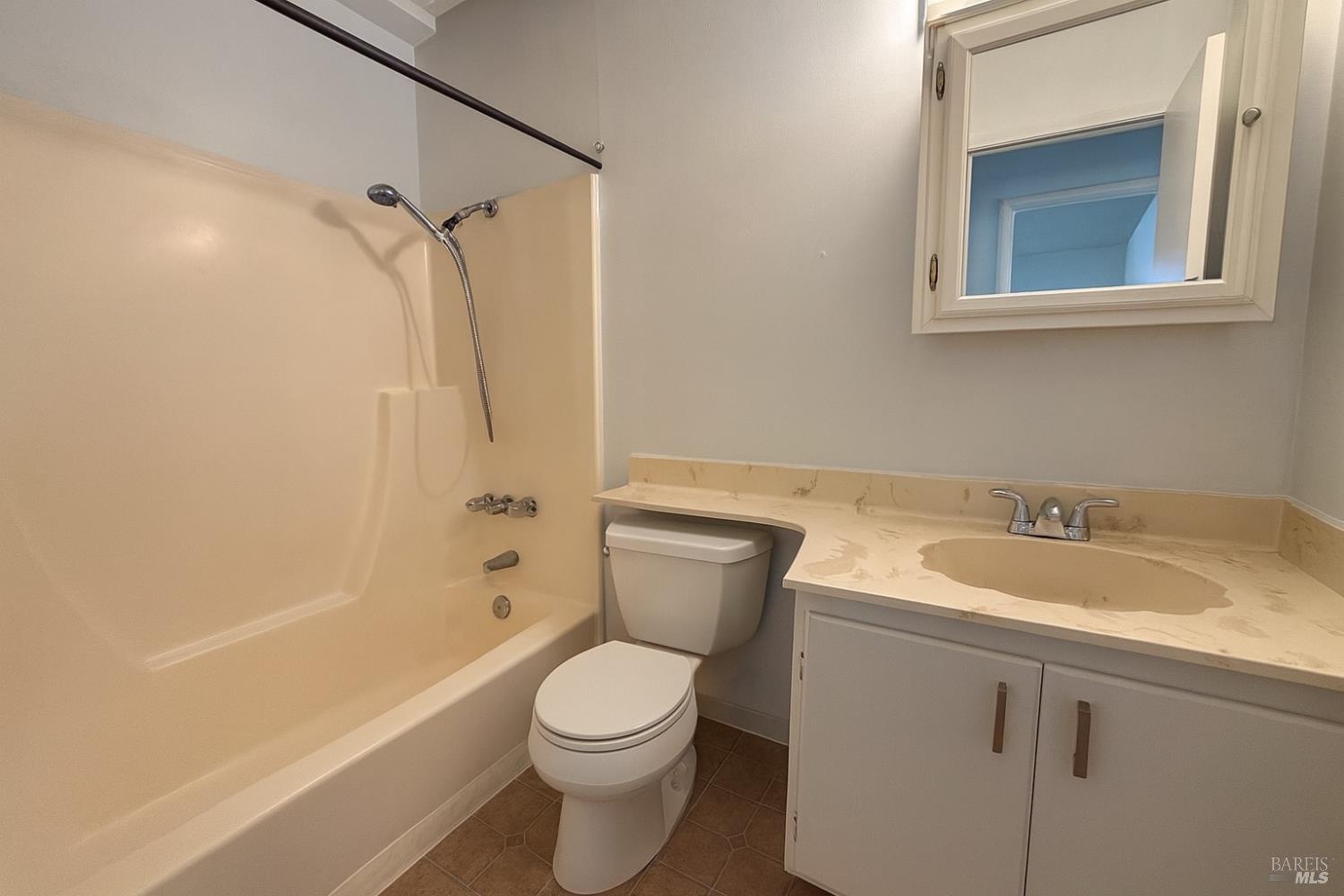 Fairfield, California, 94533, United States, 4 Bedrooms Bedrooms, ,2 BathroomsBathrooms,Residential,For Sale,1978752