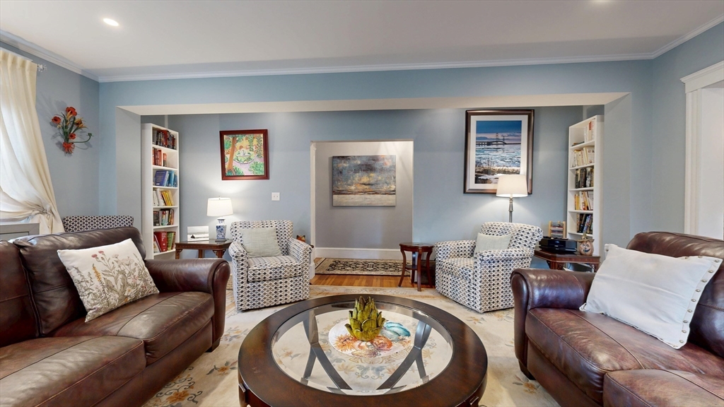 Reading, Massachusetts, 01867, United States, 3 Bedrooms Bedrooms, ,2 BathroomsBathrooms,Residential,For Sale,1976602