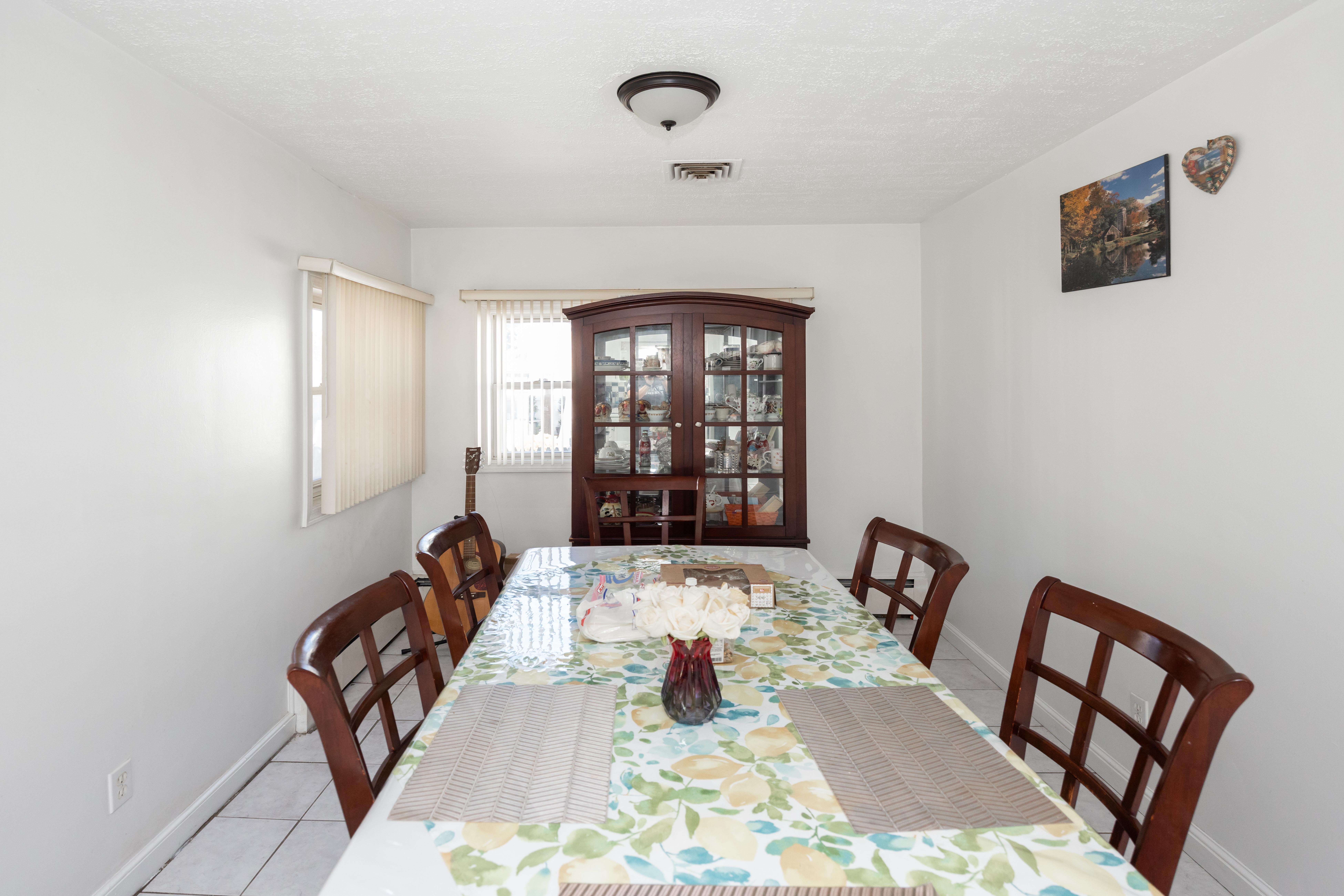 Chelsea, Massachusetts, 02150, United States, 5 Bedrooms Bedrooms, ,2 BathroomsBathrooms,Residential,For Sale,1983279