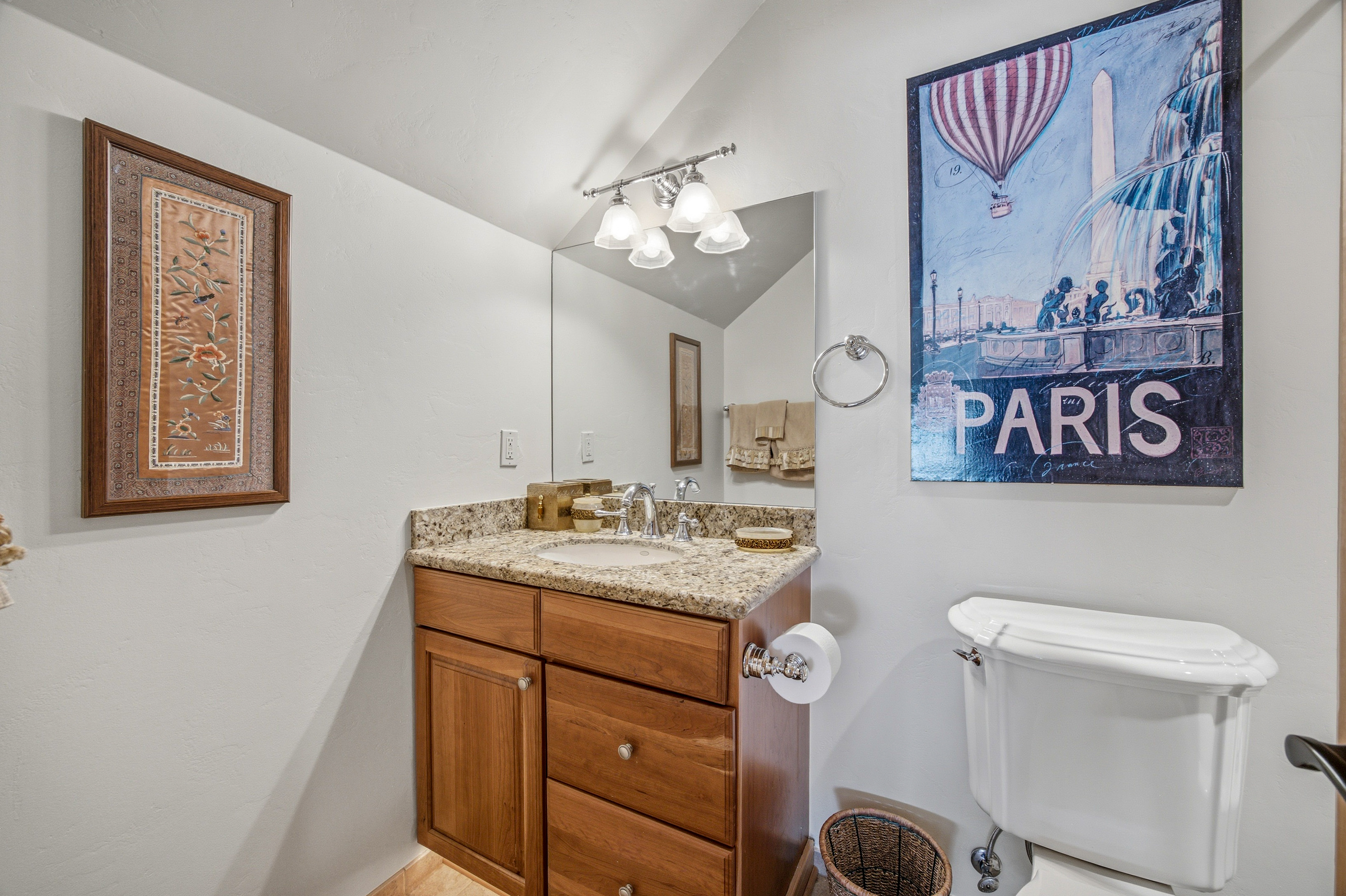  Custom-built, Single-family Home in the Exclusive Grand Traverse Neighborhood - 物件實景