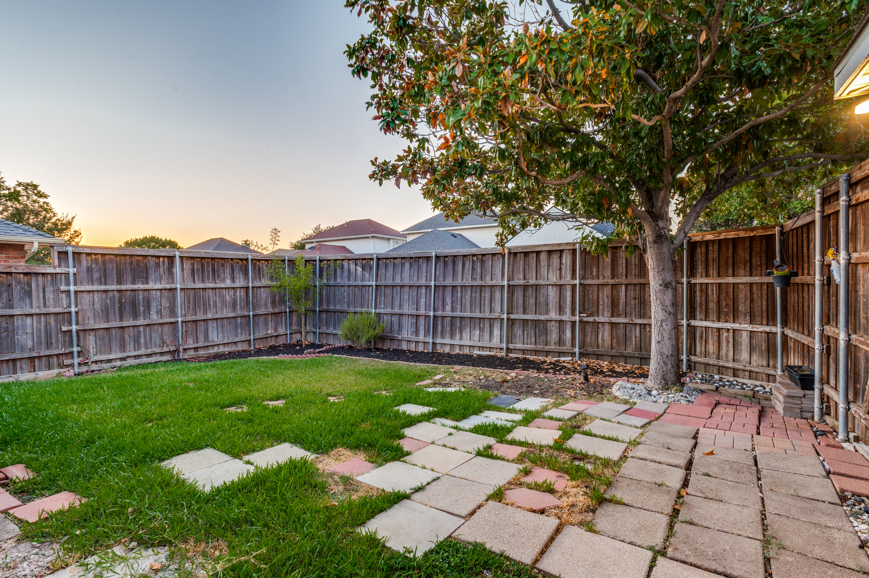  2021 Clearwater Trail, Carrollton, TX, 75010 - 物件實景