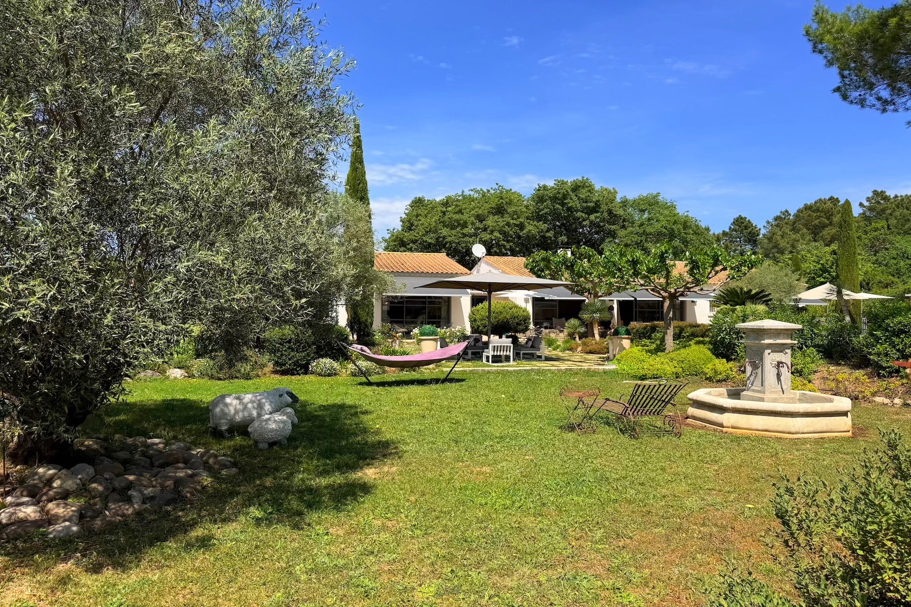  Uzès - Refined Architect-Designed Villa with Pool and Lush Gardens - 物件實景